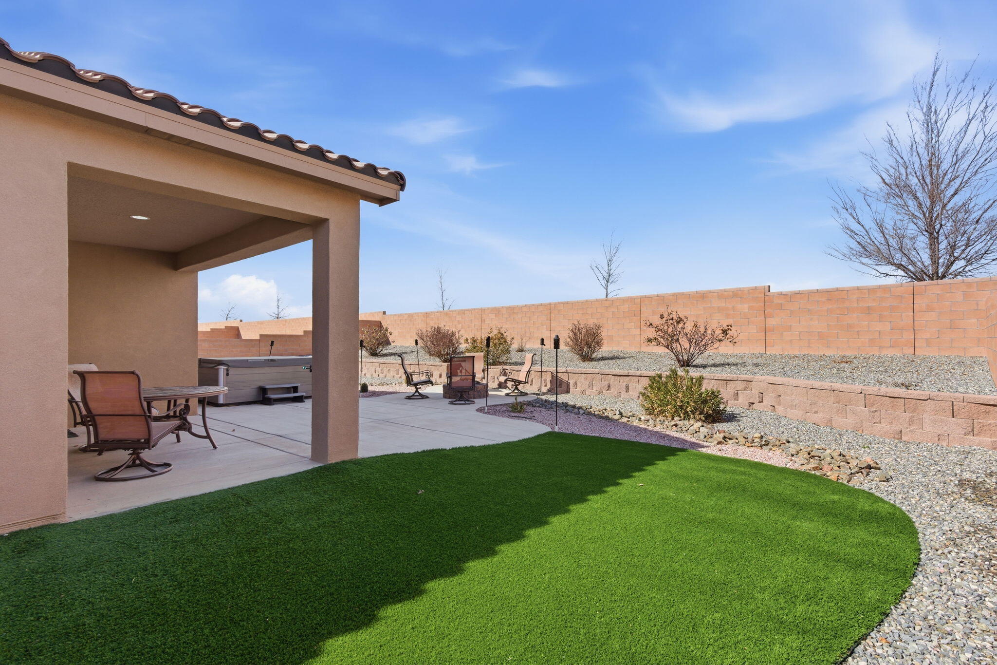 4509 Skyline Loop NE