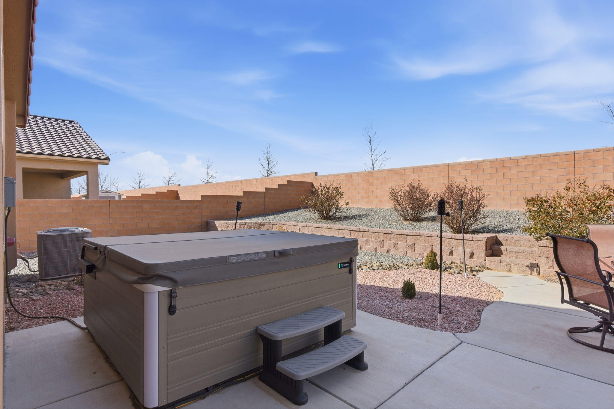 4509 Skyline Loop NE