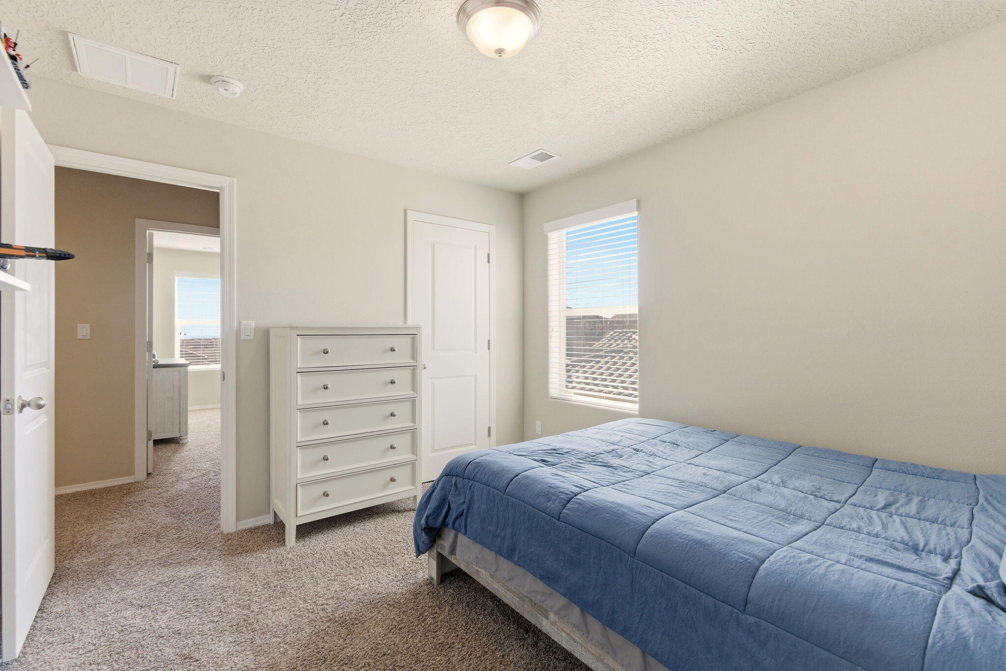 4509 Skyline Loop NE