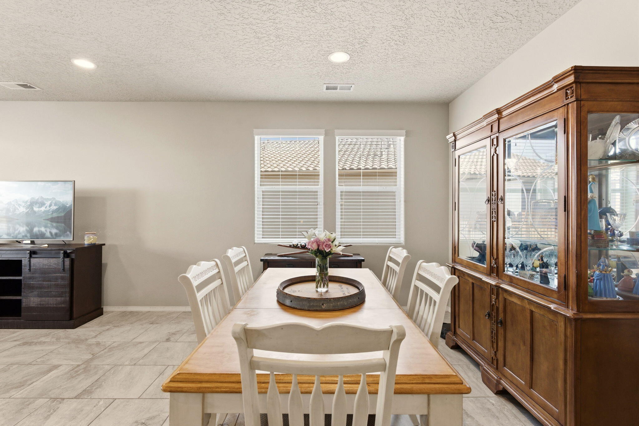 4509 Skyline Loop NE