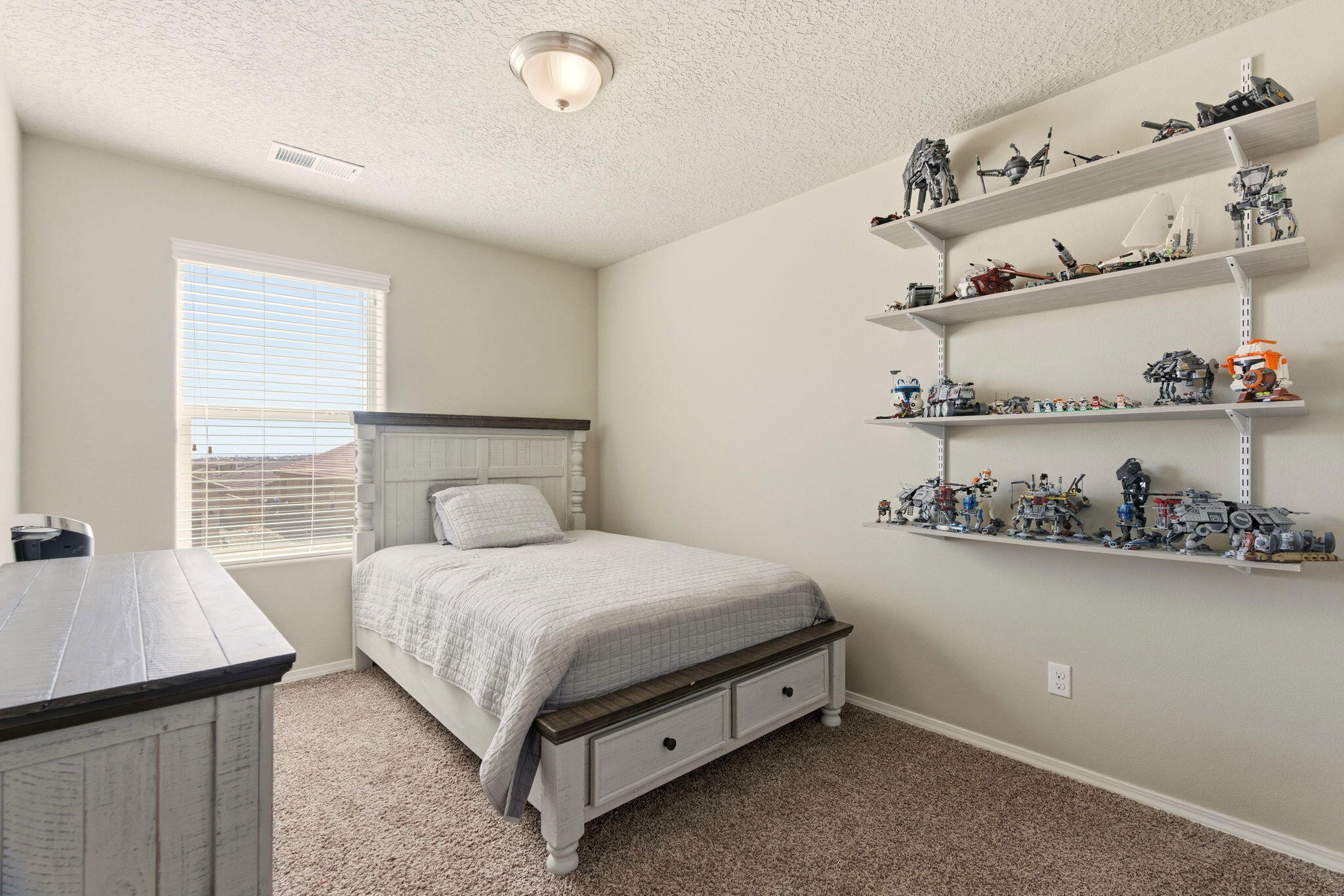 4509 Skyline Loop NE