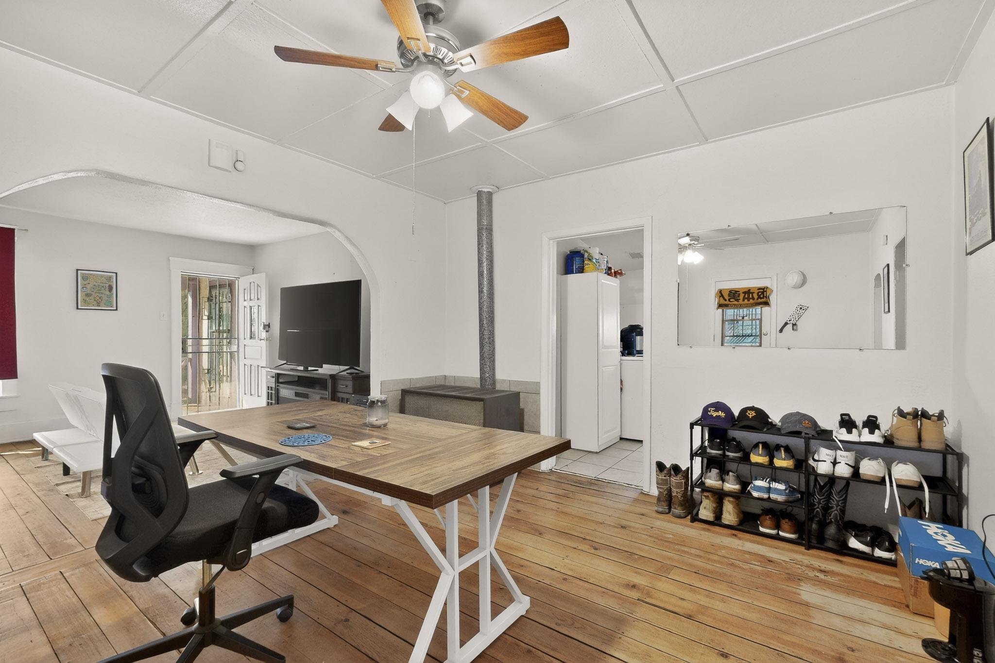 1204 Edith Boulevard SE