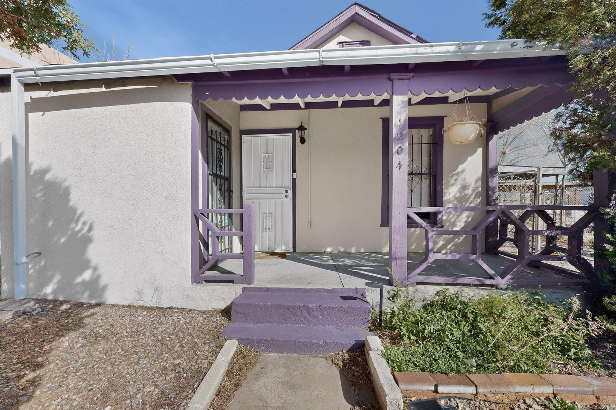 1204 Edith Boulevard SE