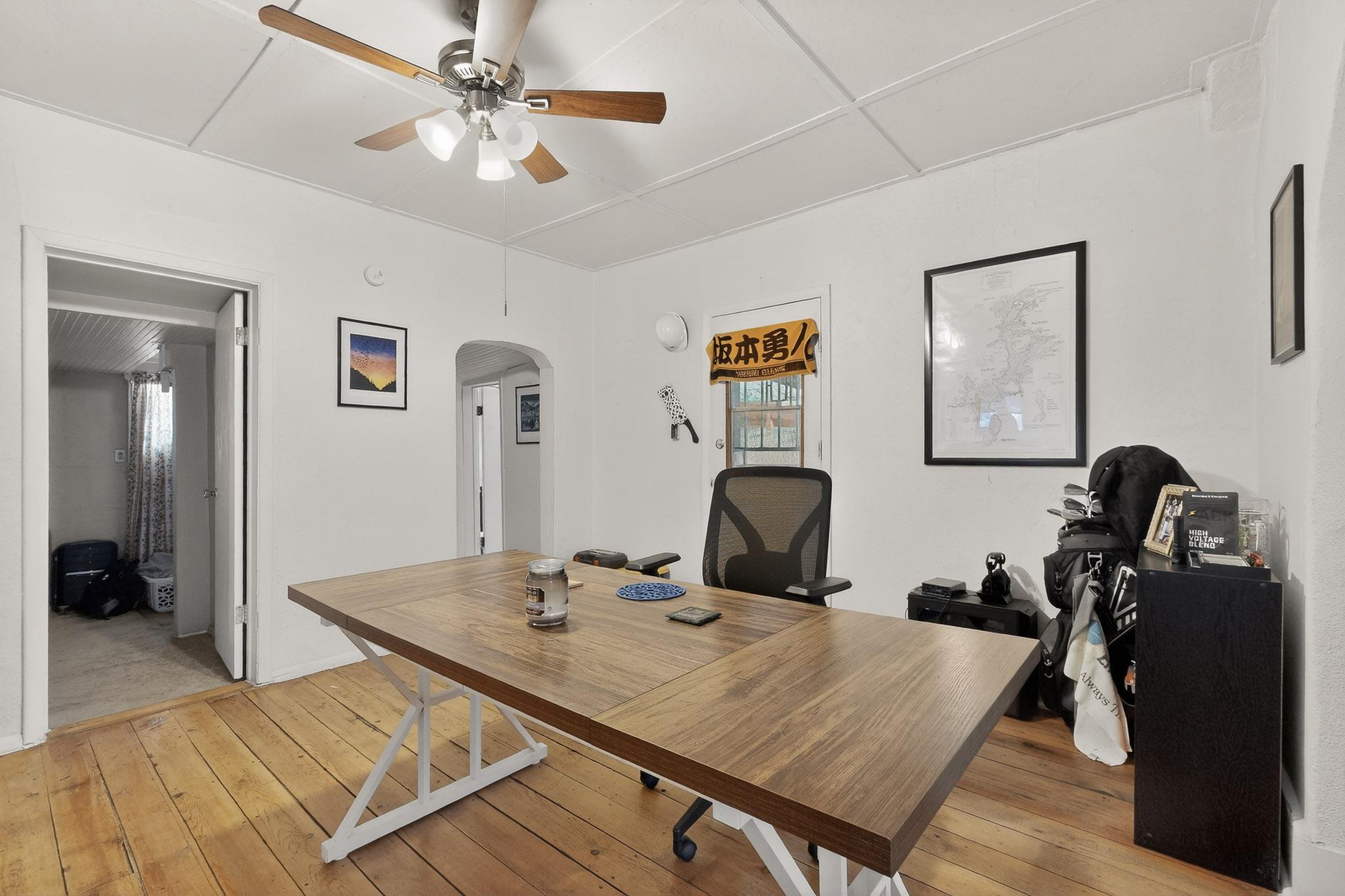 1204 Edith Boulevard SE