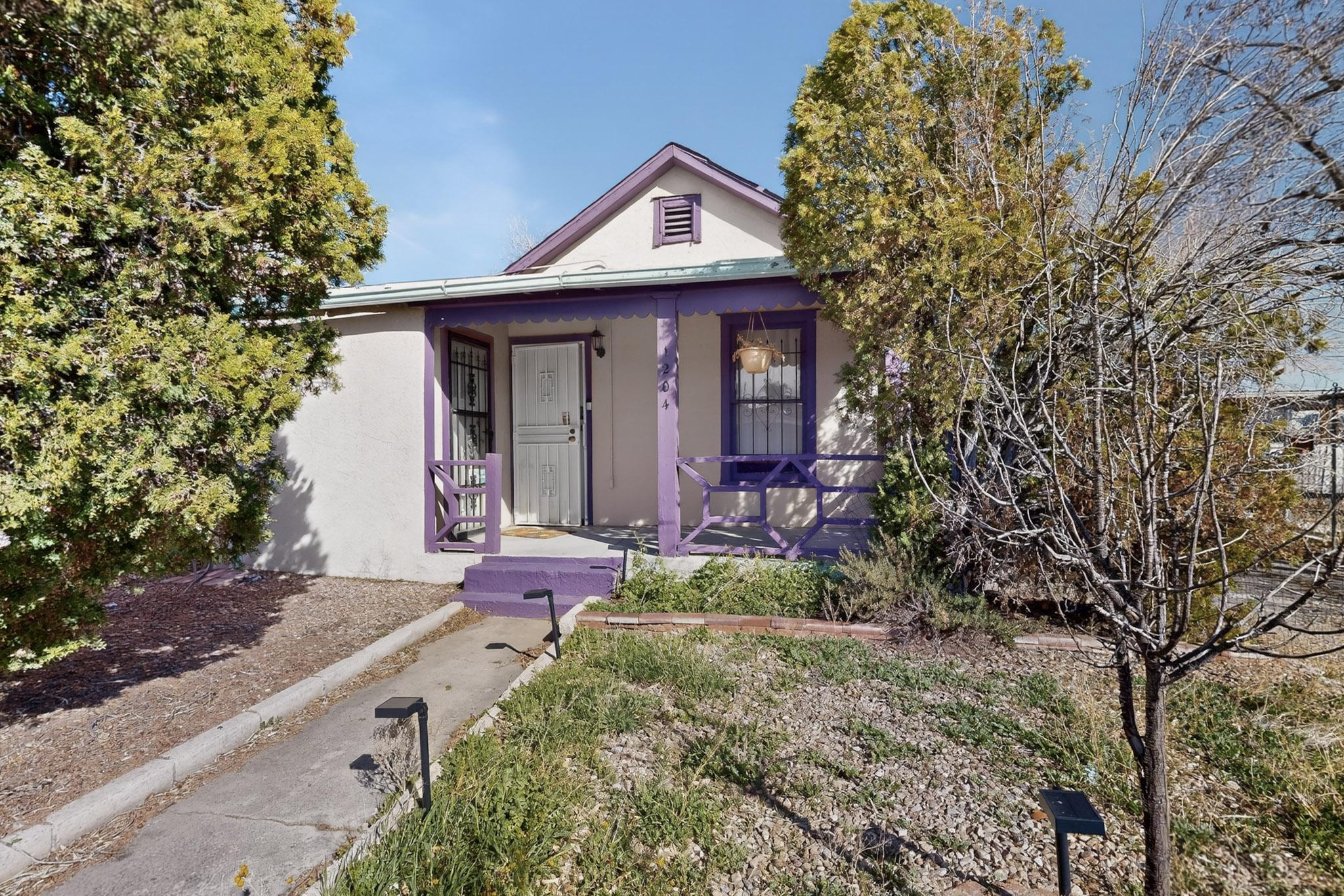 1204 Edith Boulevard SE