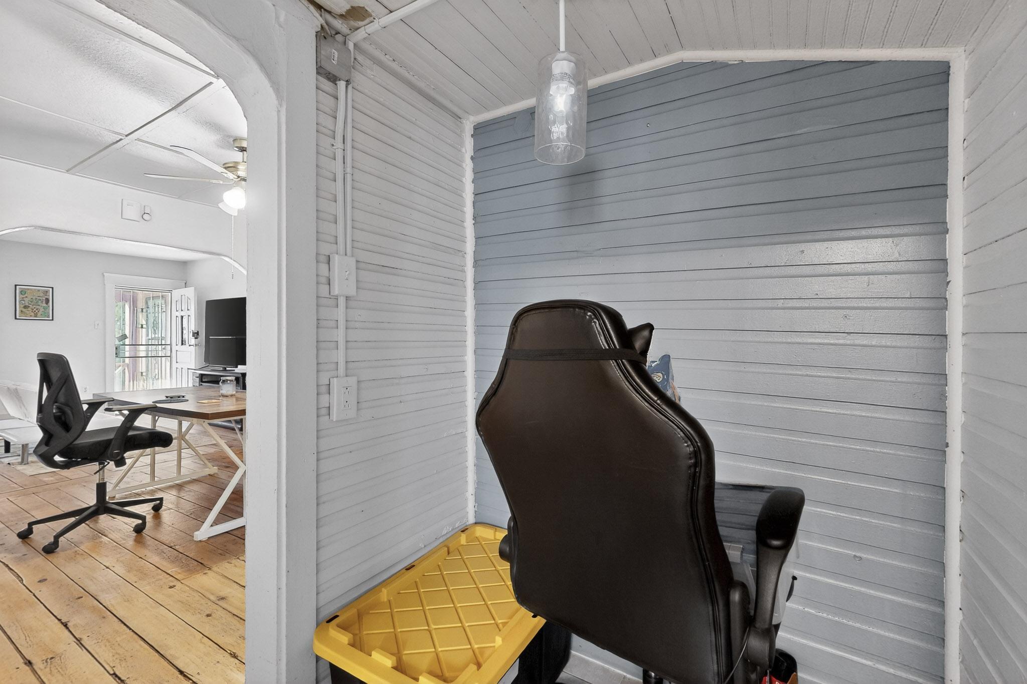 1204 Edith Boulevard SE