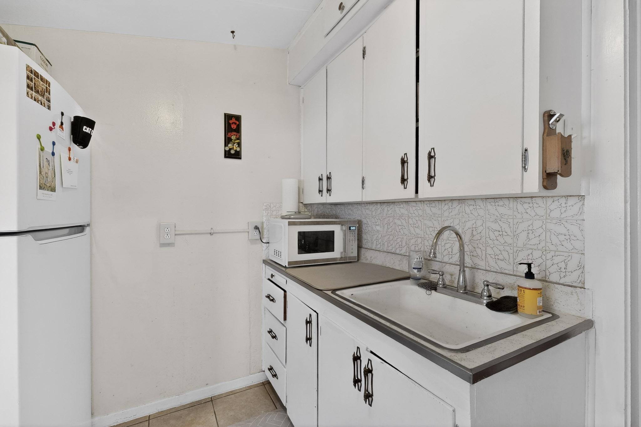 1204 Edith Boulevard SE