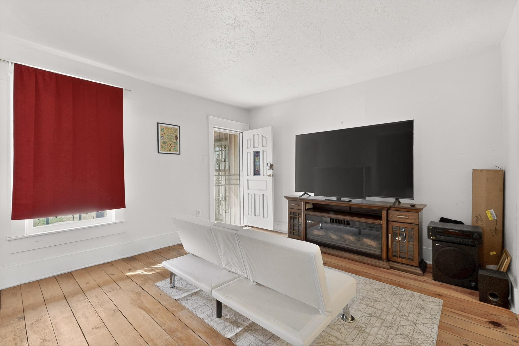 1204 Edith Boulevard SE