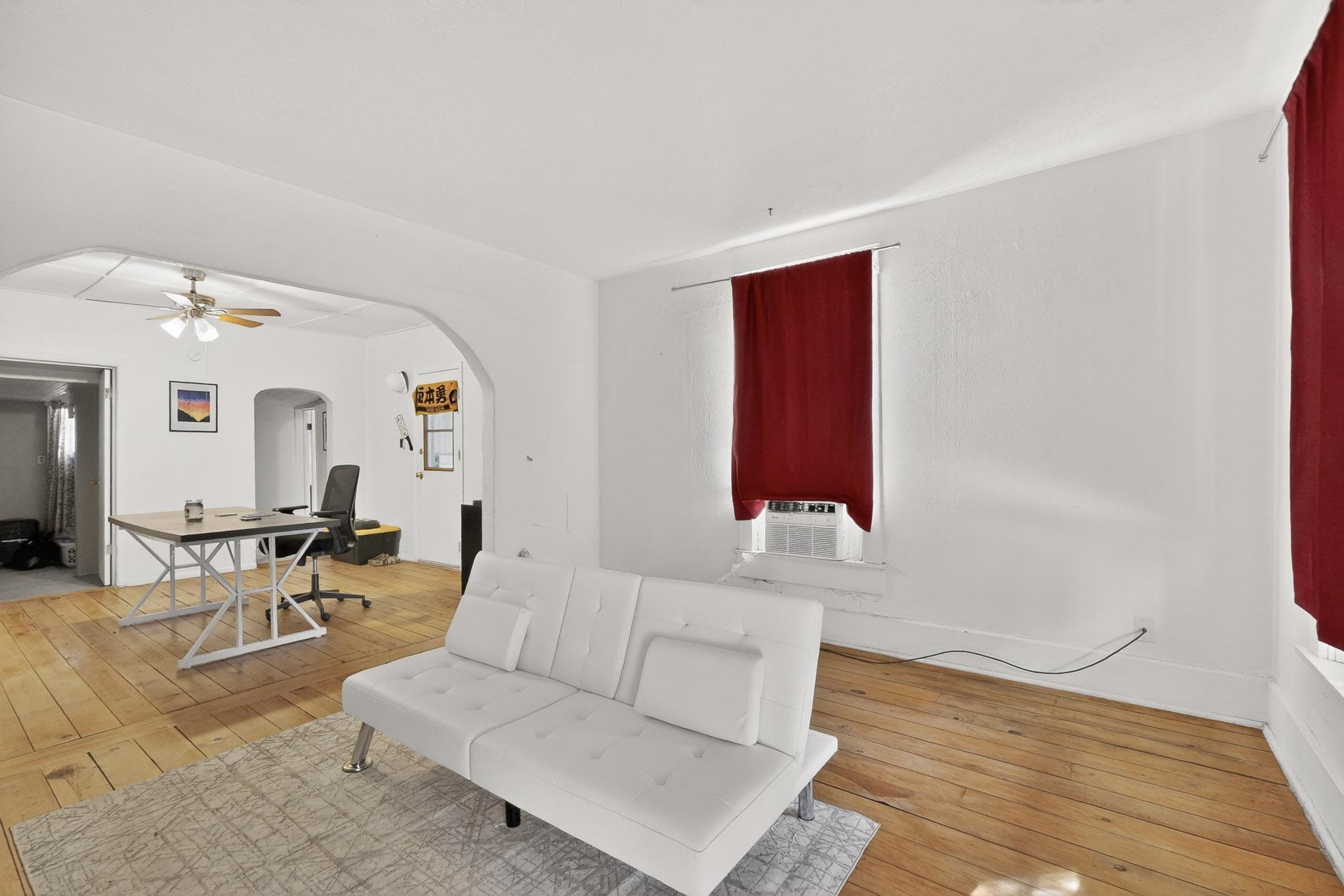 1204 Edith Boulevard SE