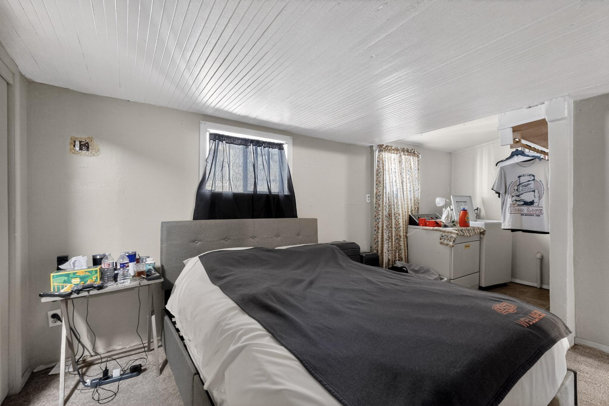 1204 Edith Boulevard SE