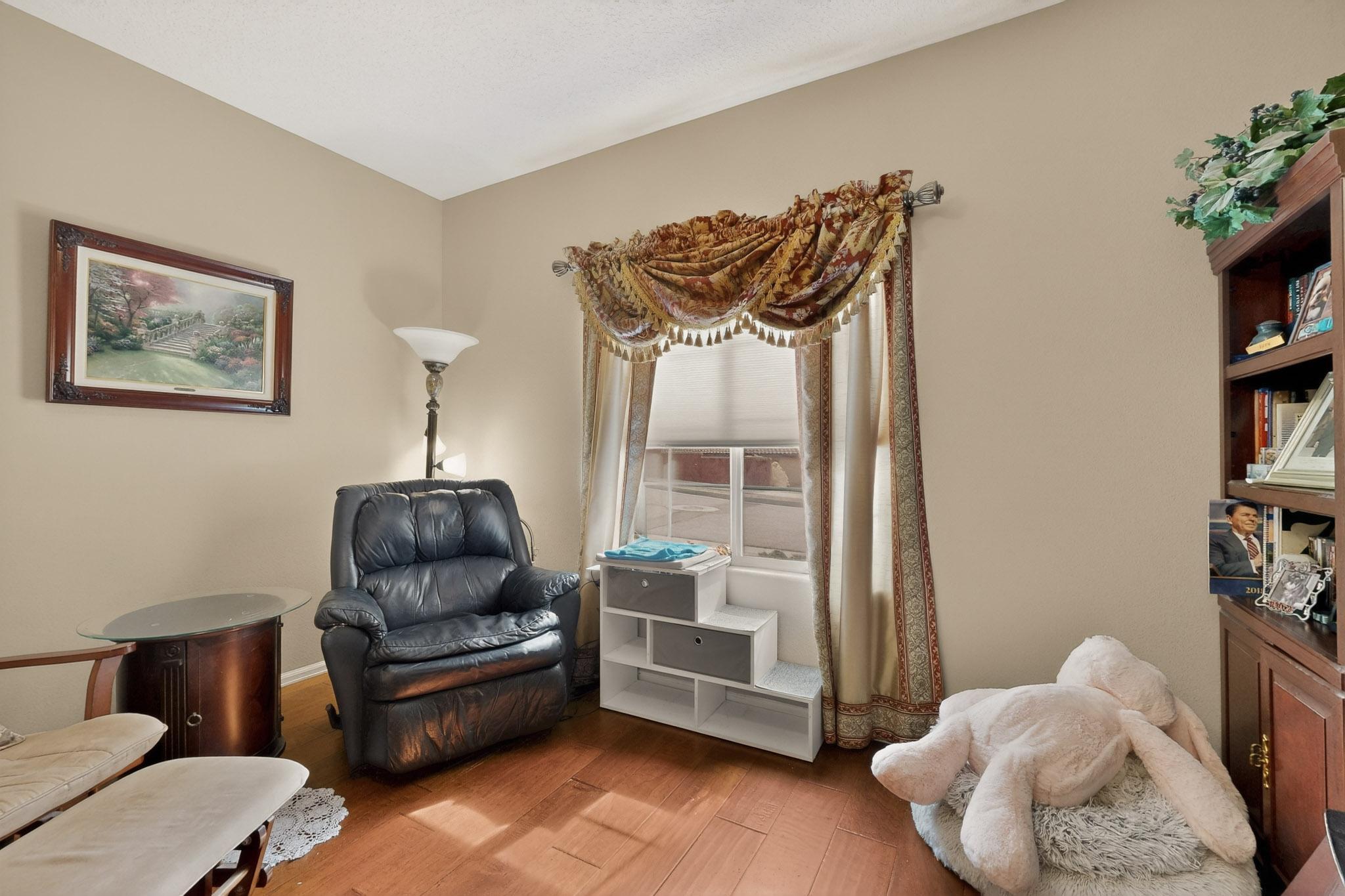 4021 Paseo Vista Place NE