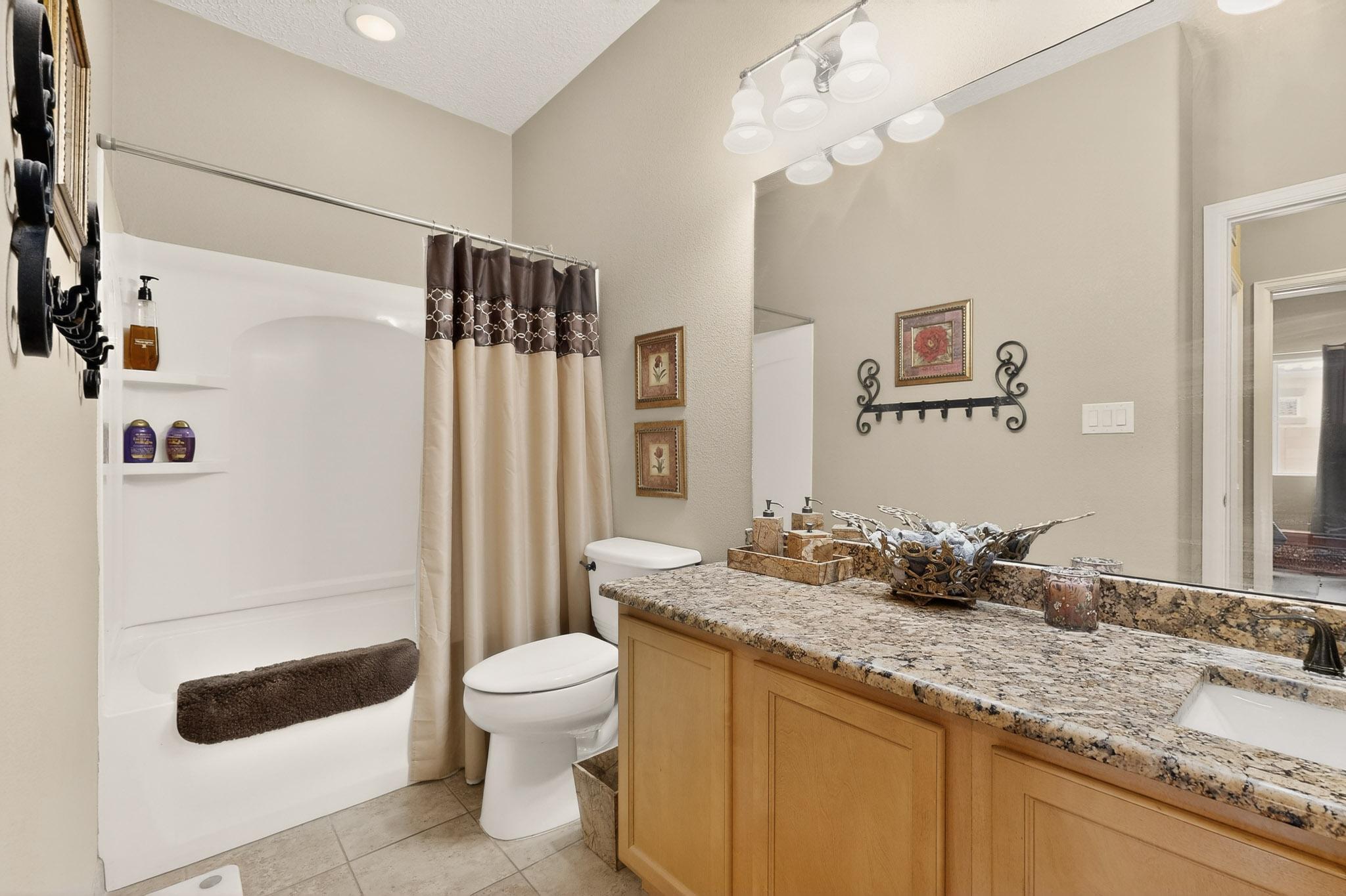 4021 Paseo Vista Place NE