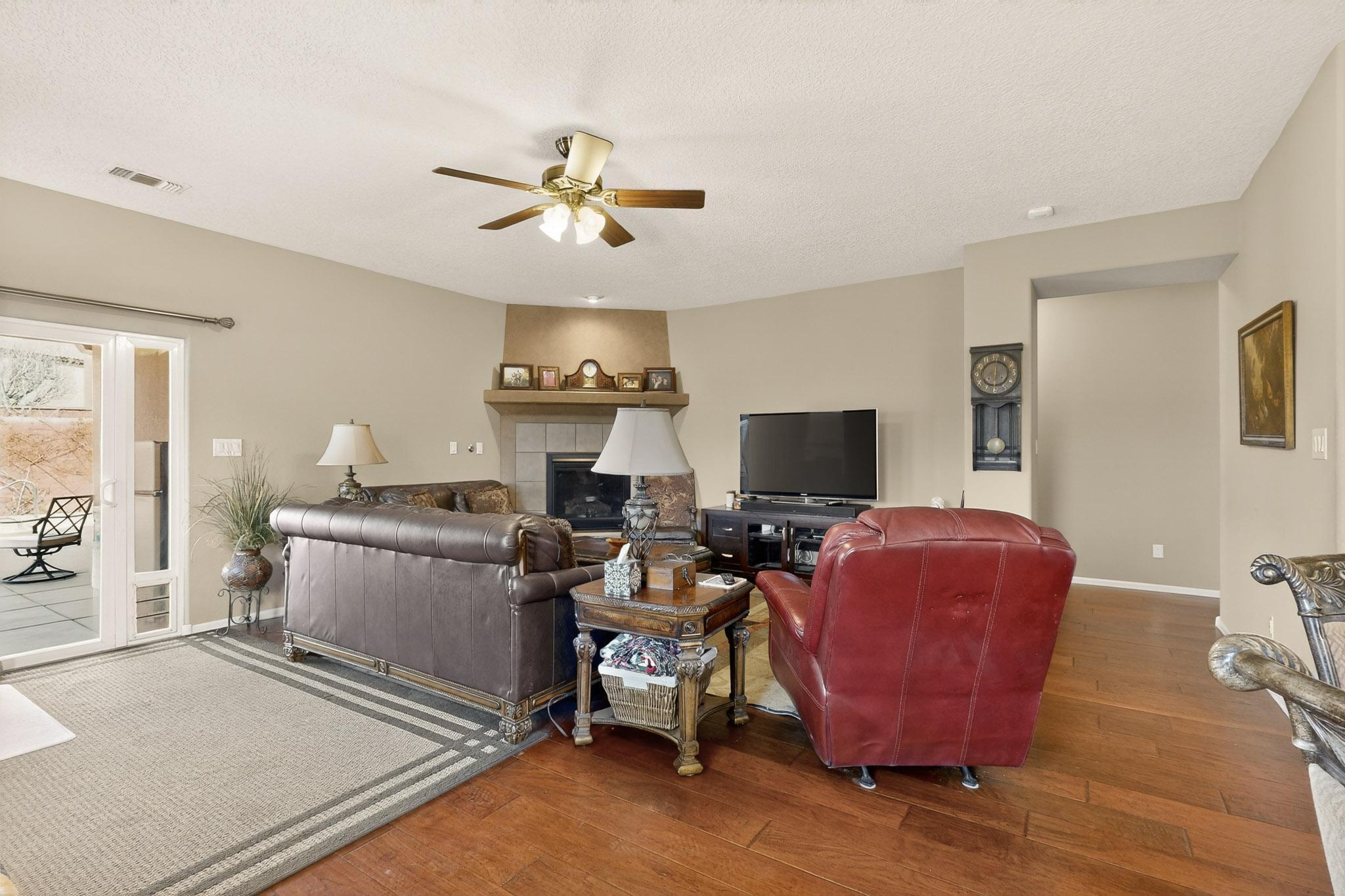 4021 Paseo Vista Place NE