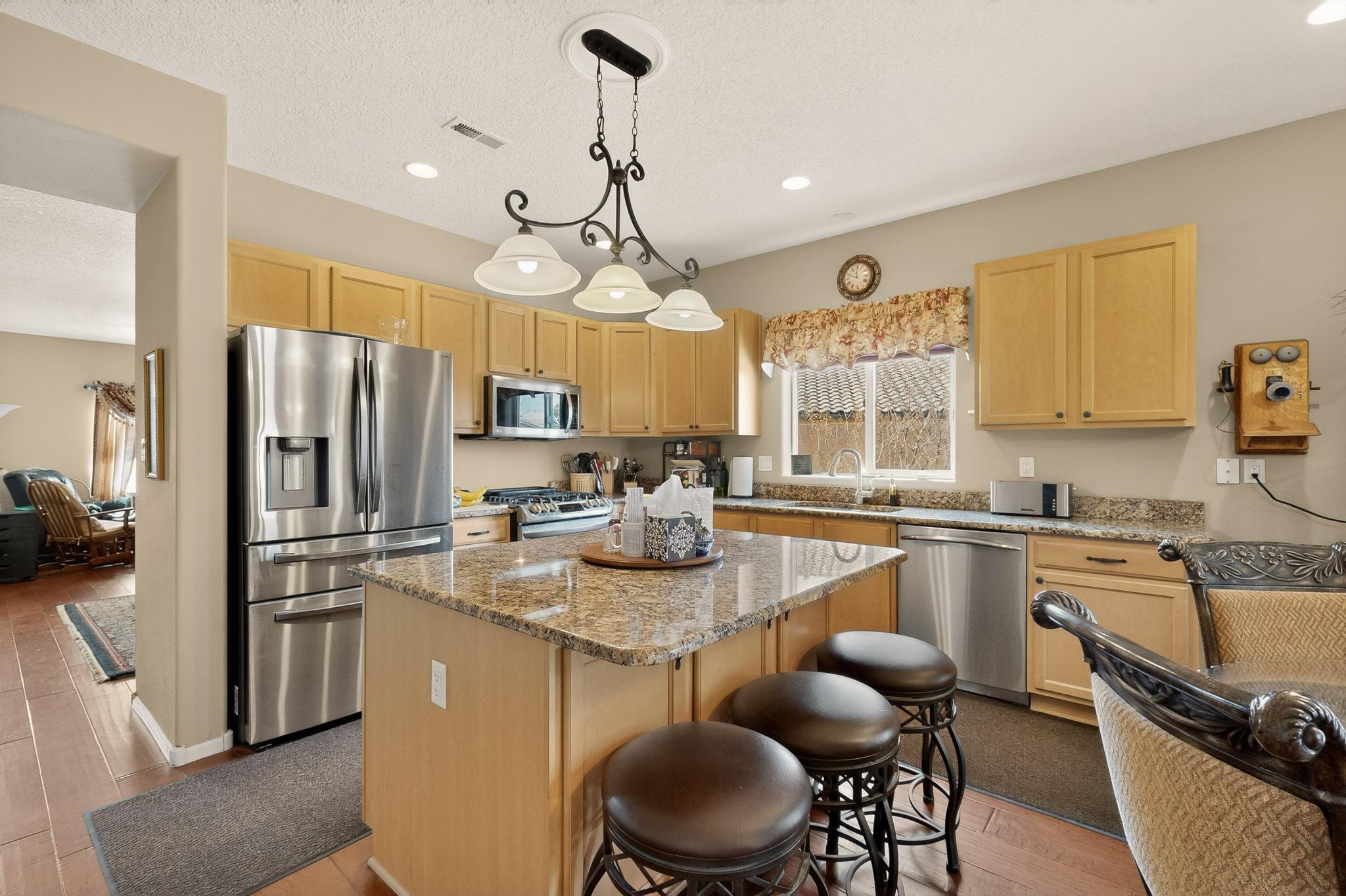 4021 Paseo Vista Place NE