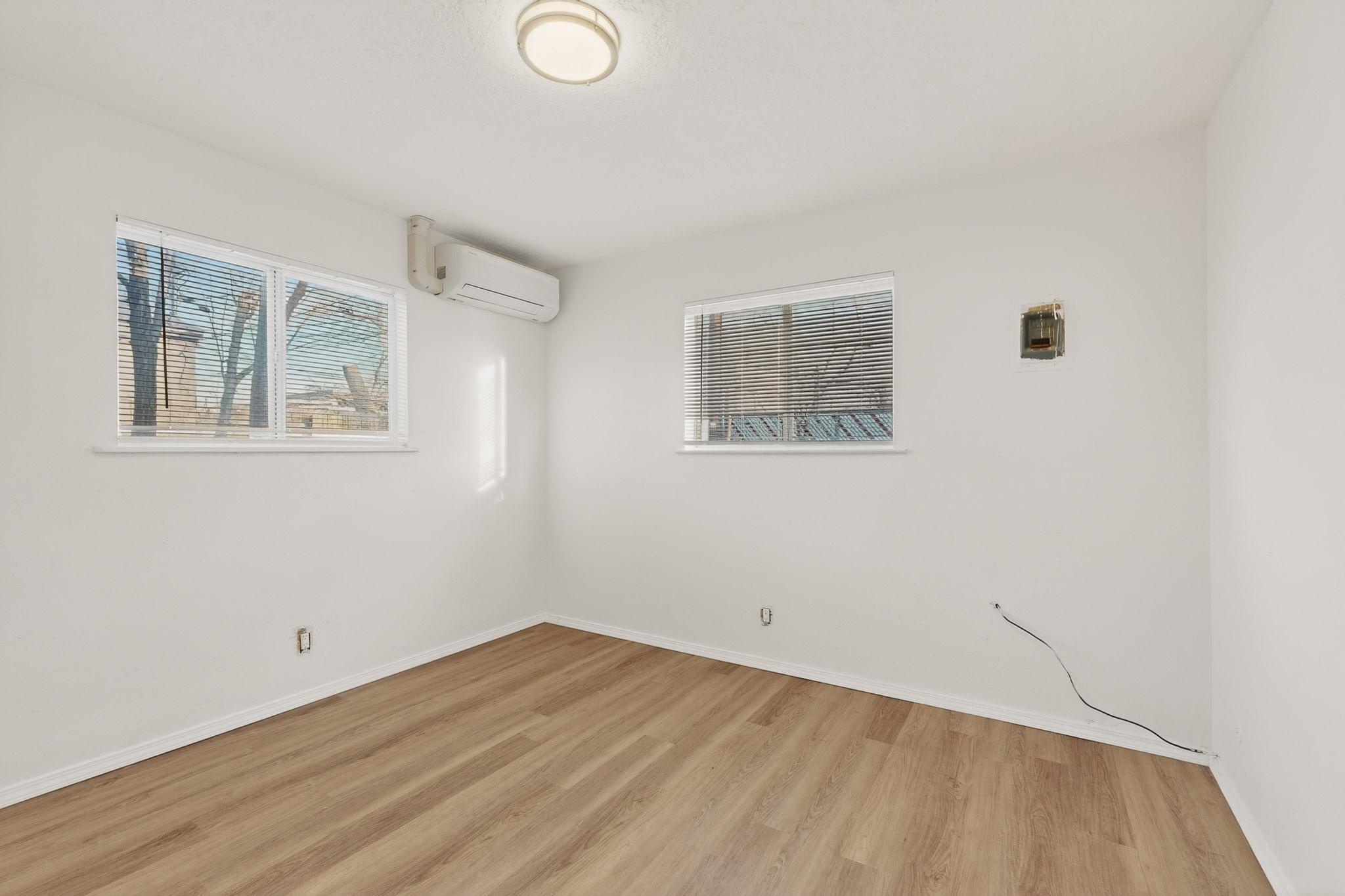 8320 Trumbull Avenue SE