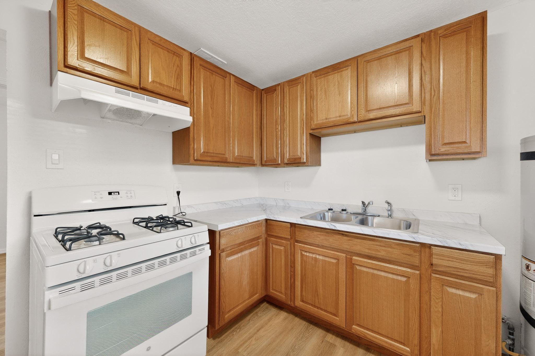 8320 Trumbull Avenue SE