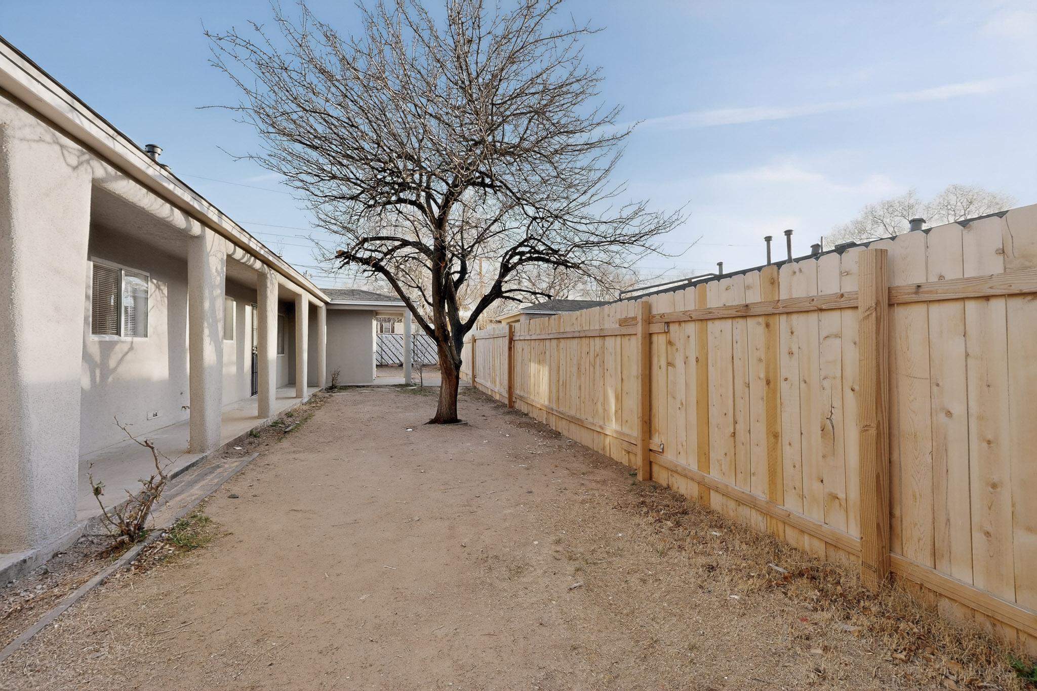 8320 Trumbull Avenue SE