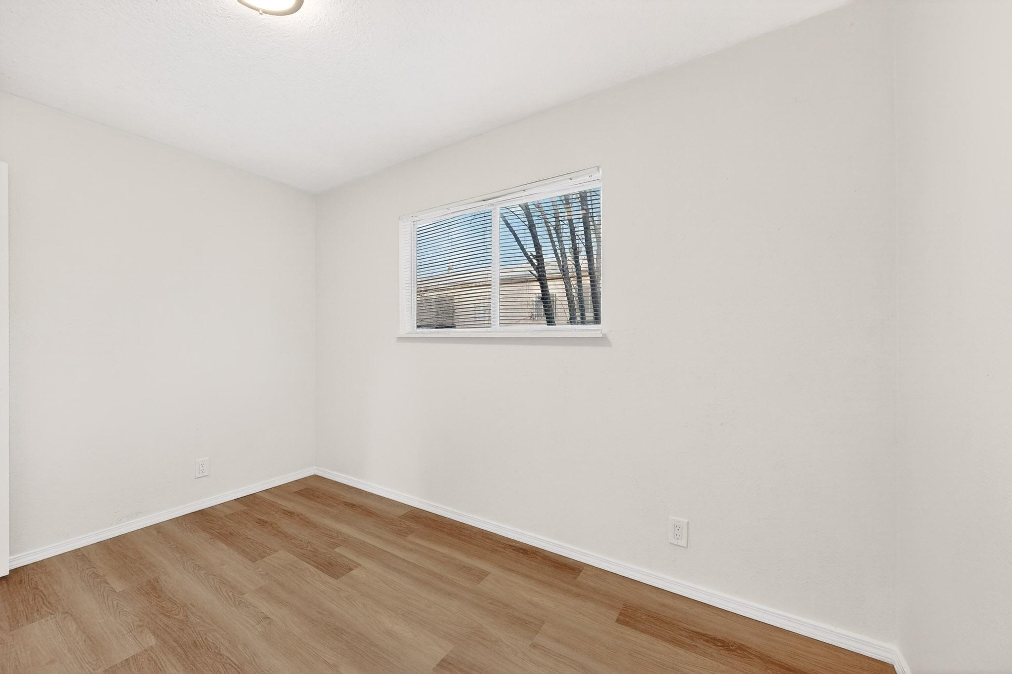 8320 Trumbull Avenue SE