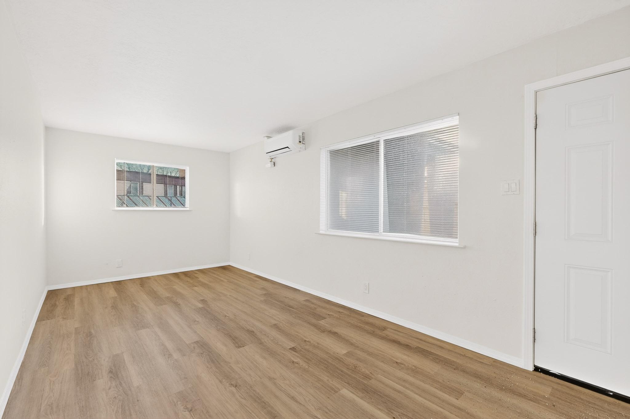 8320 Trumbull Avenue SE