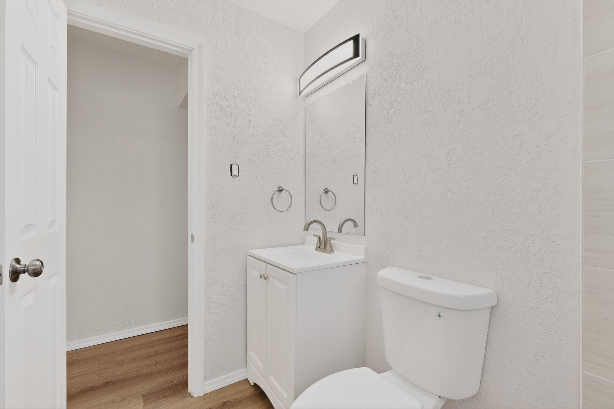 8320 Trumbull Avenue SE