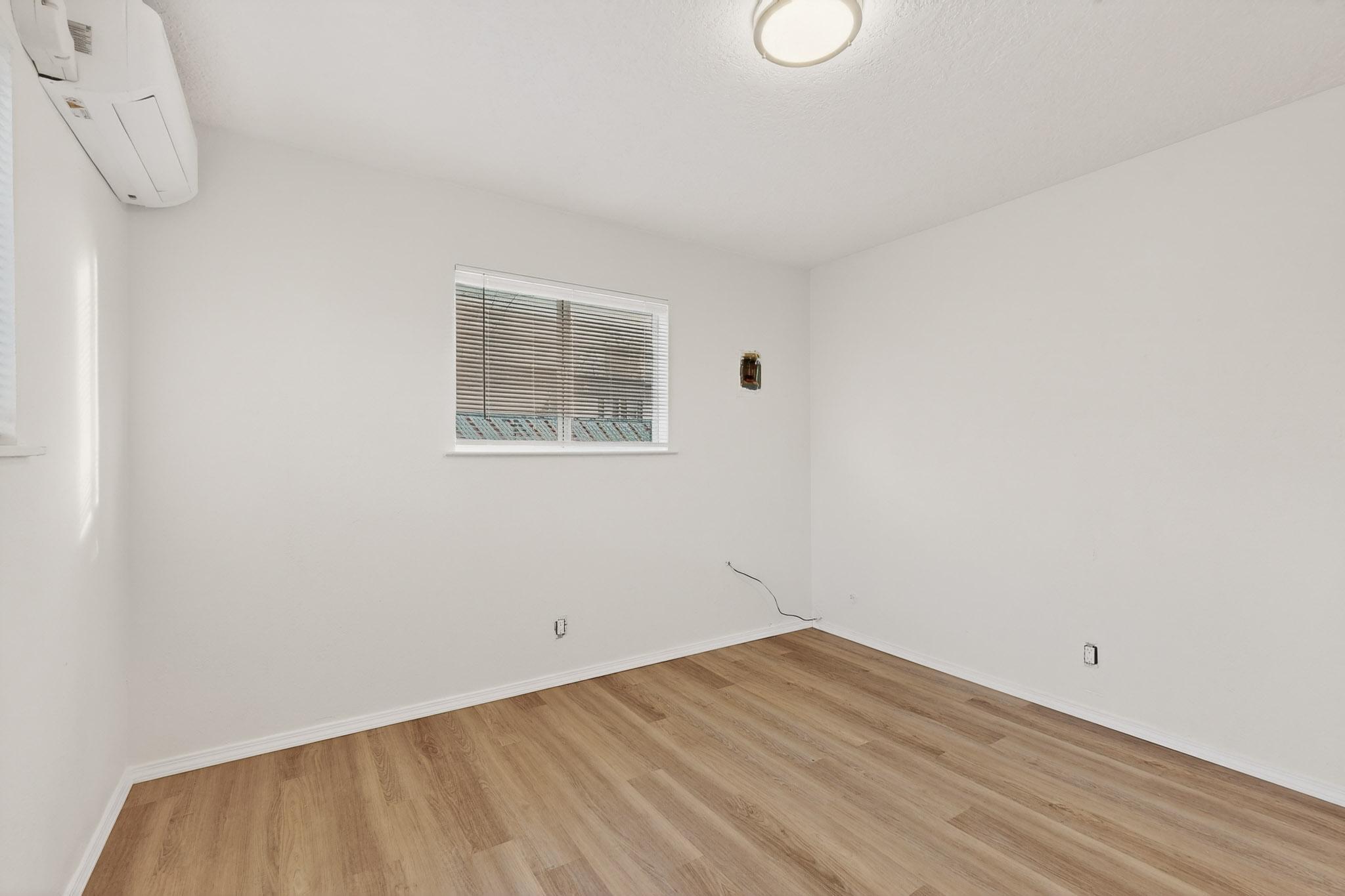 8320 Trumbull Avenue SE