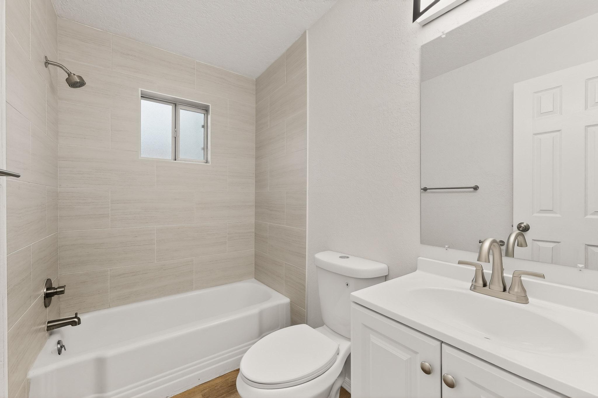 8320 Trumbull Avenue SE