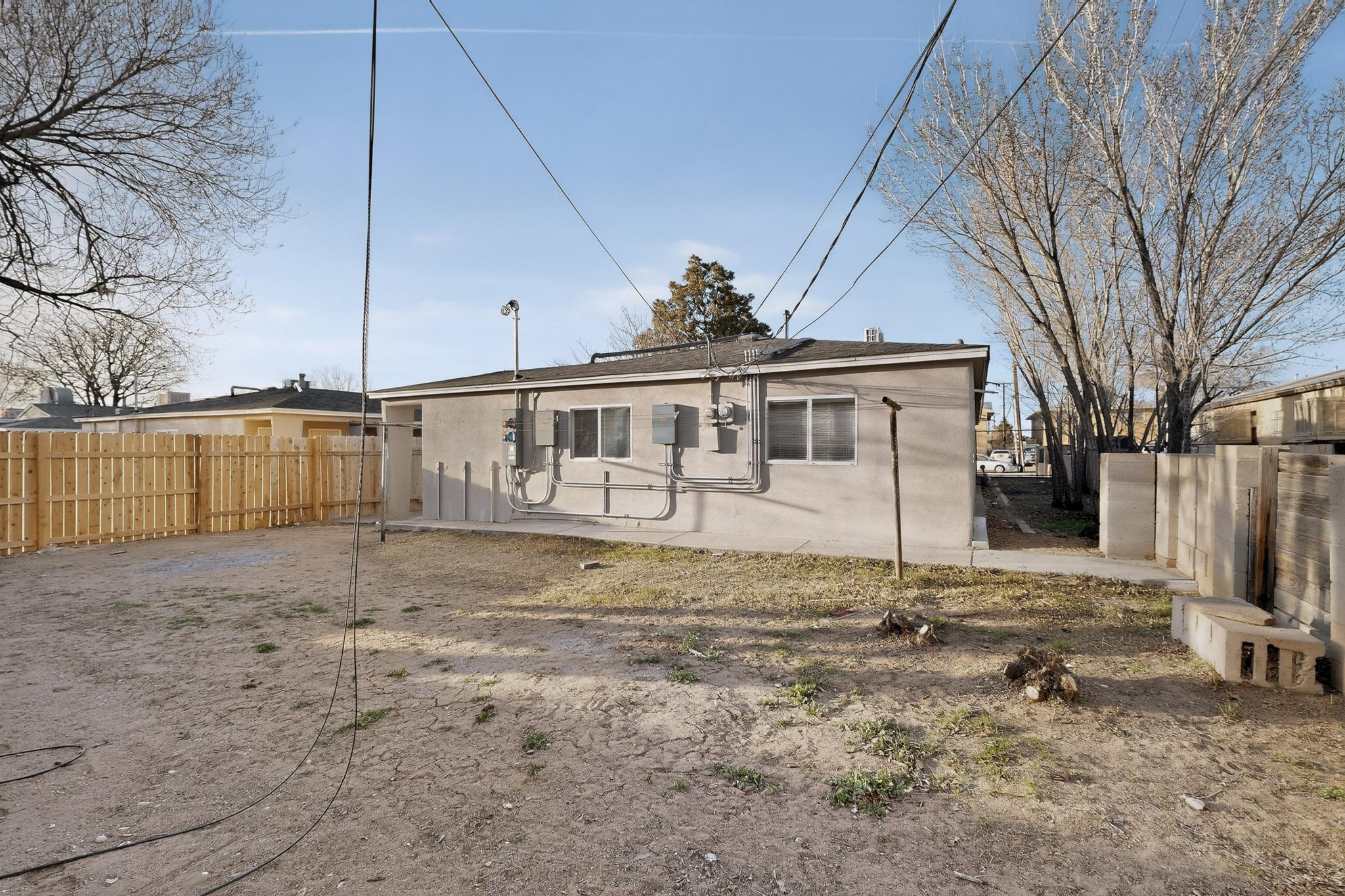 8320 Trumbull Avenue SE