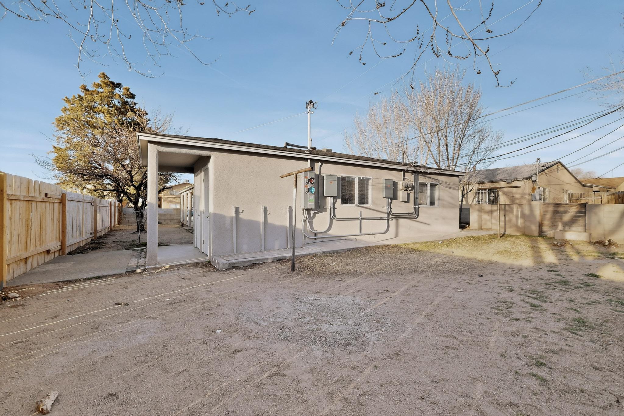 8320 Trumbull Avenue SE