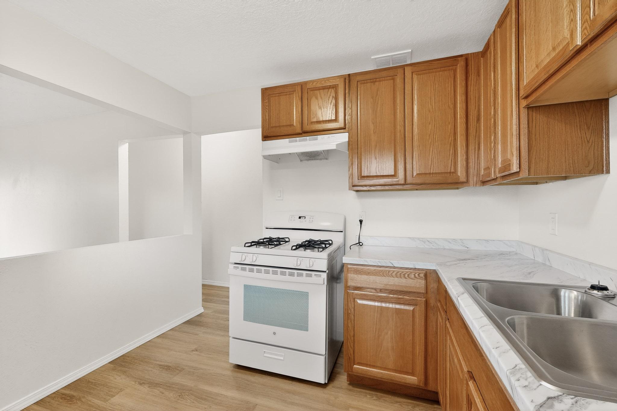 8320 Trumbull Avenue SE