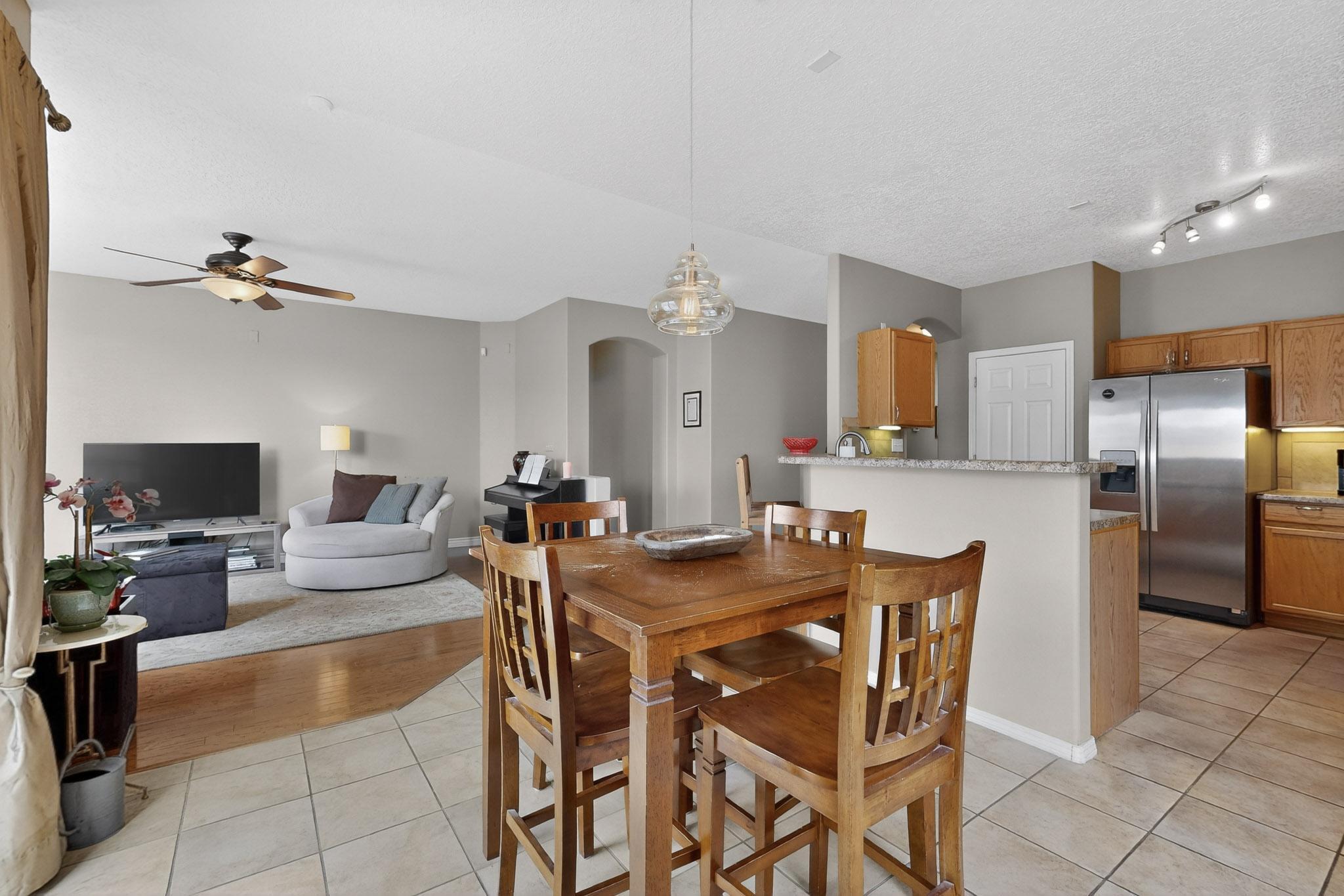 7712 Calle Carisma NE