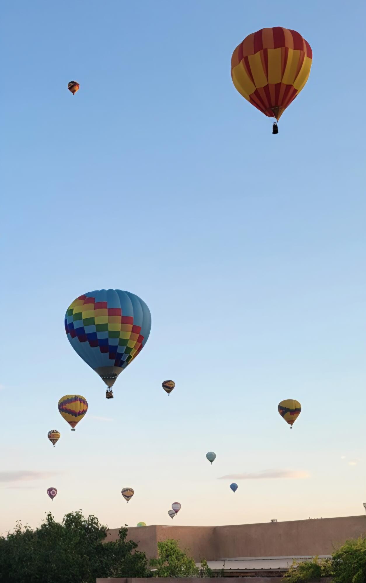 7712 Calle Carisma NE