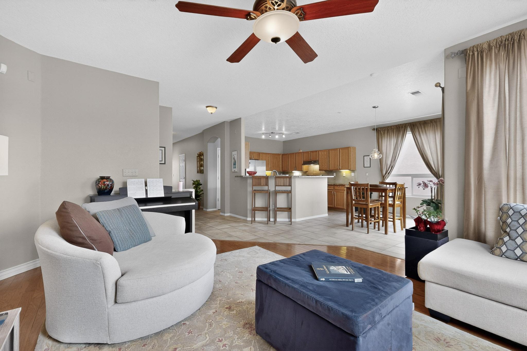 7712 Calle Carisma NE