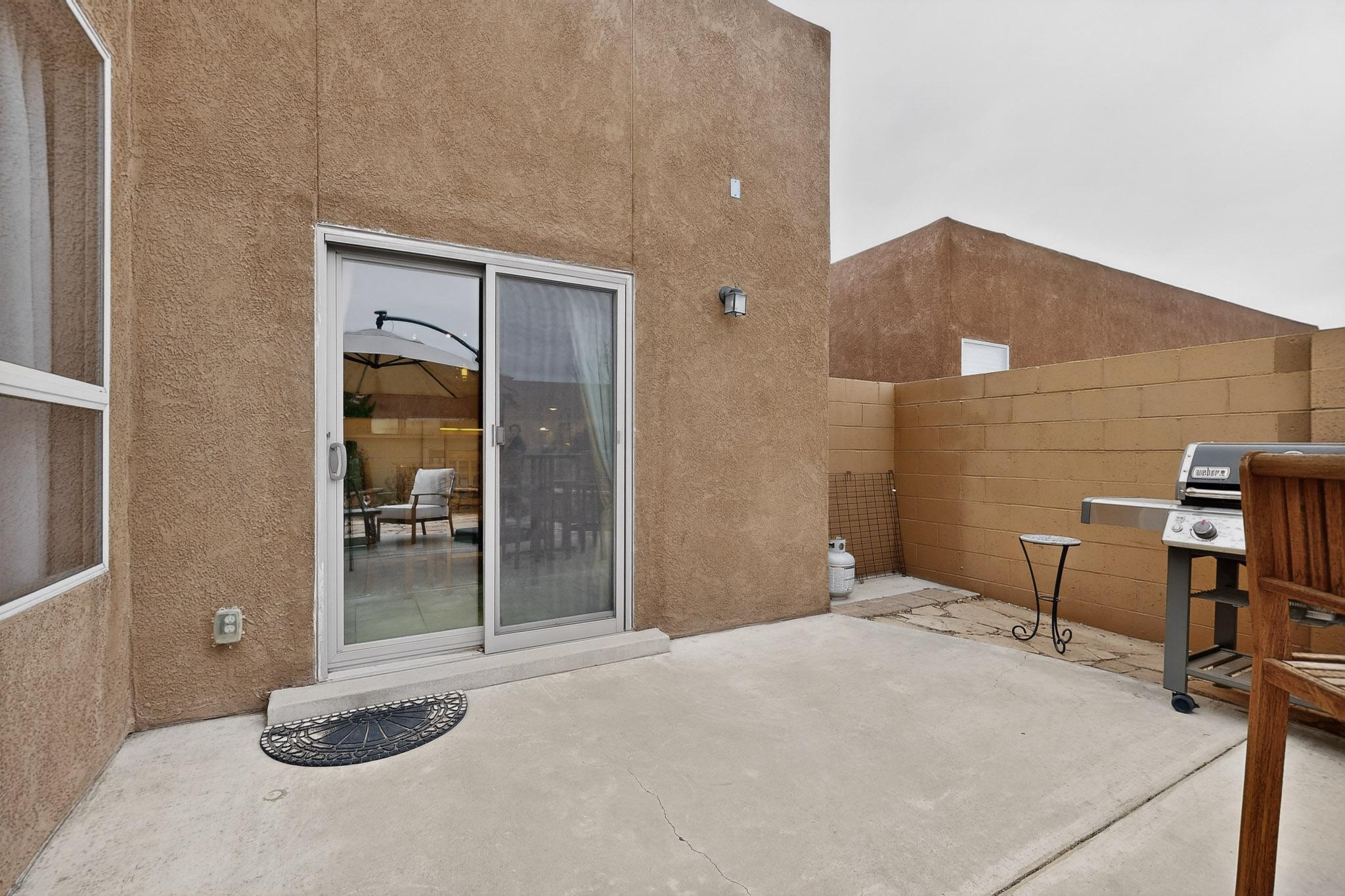 7712 Calle Carisma NE