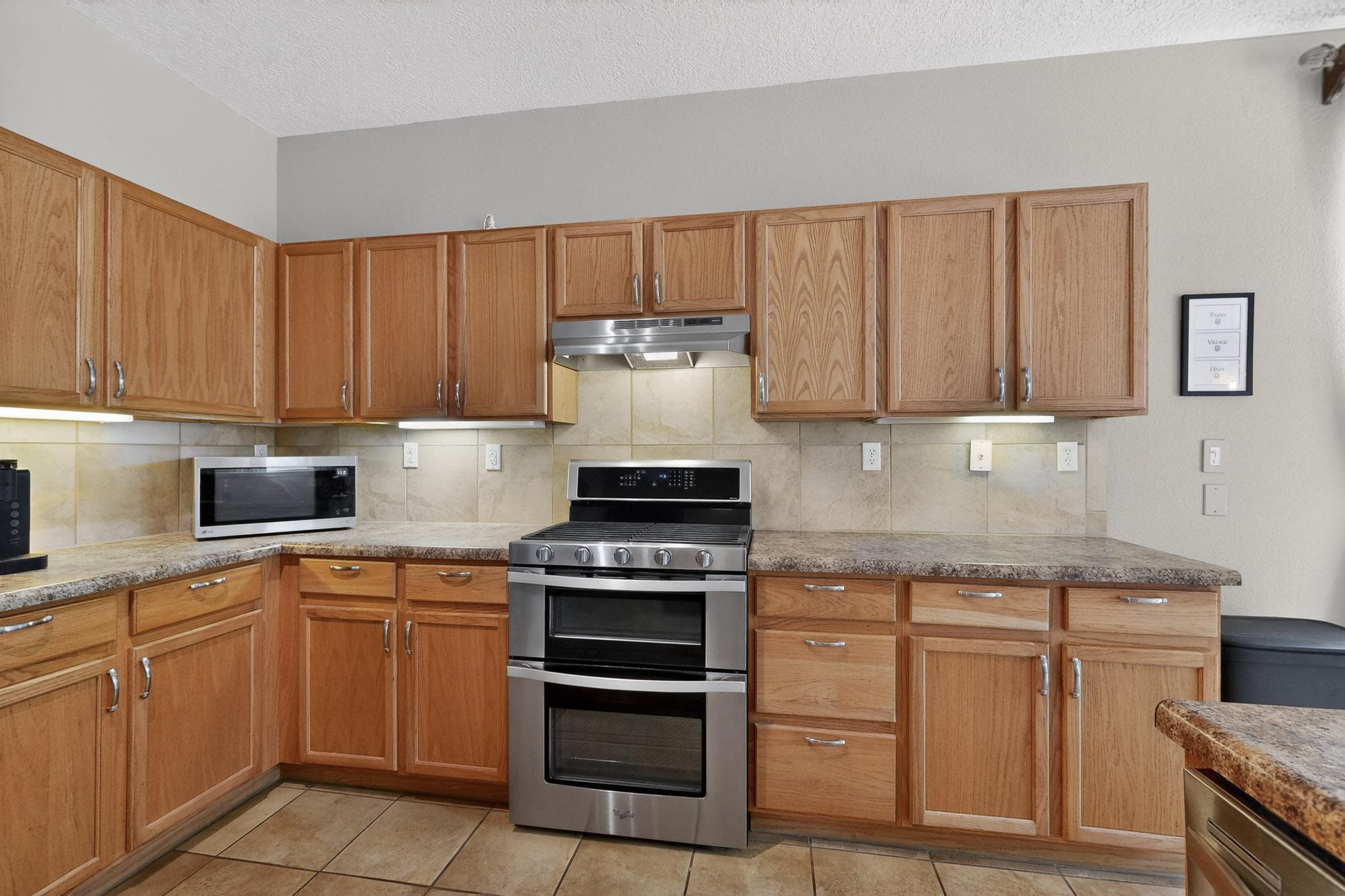 7712 Calle Carisma NE