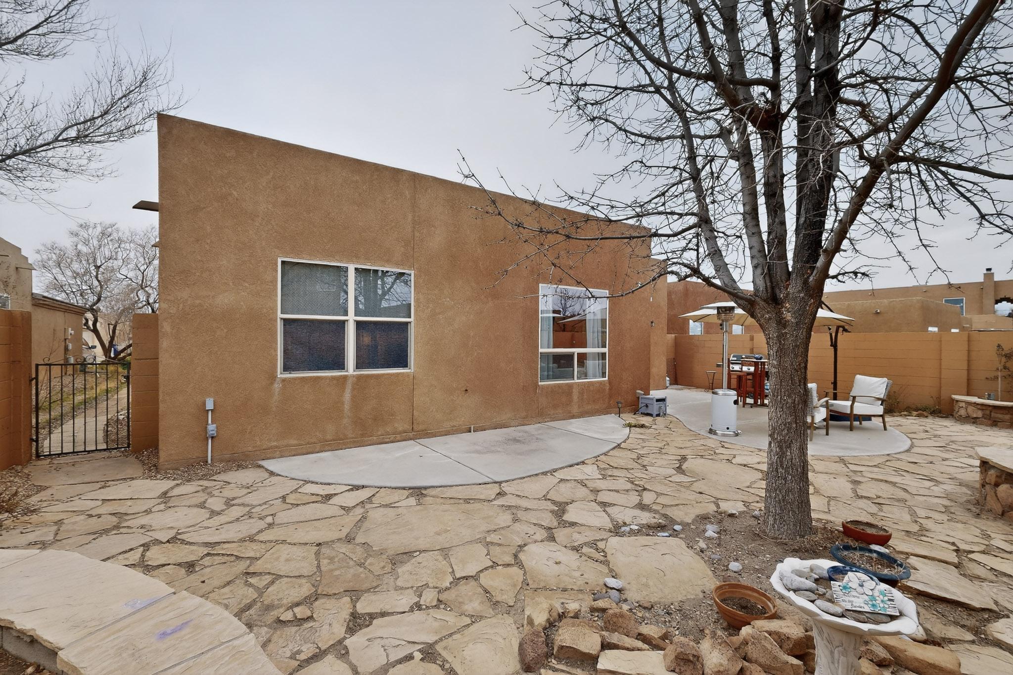 7712 Calle Carisma NE