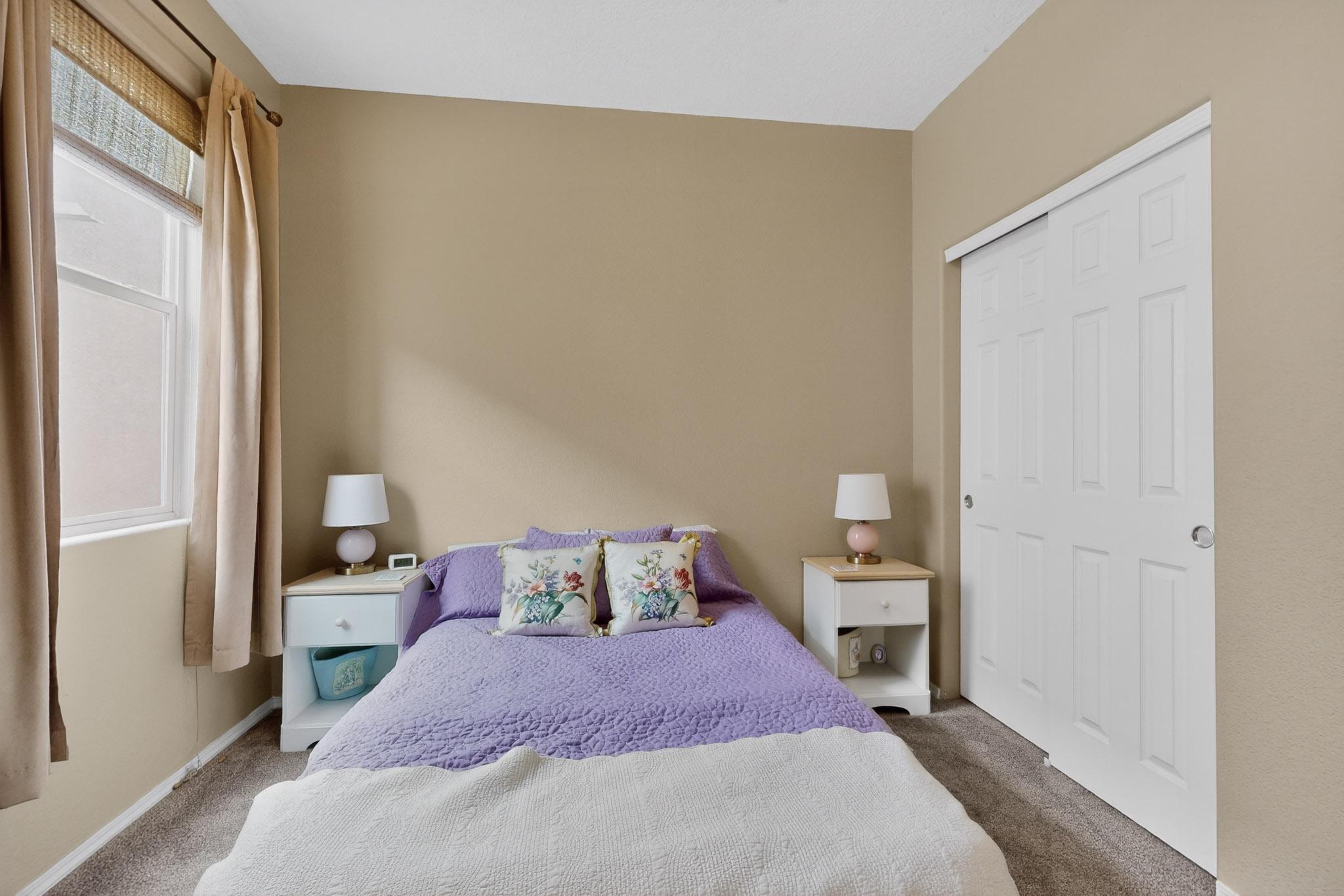 7712 Calle Carisma NE