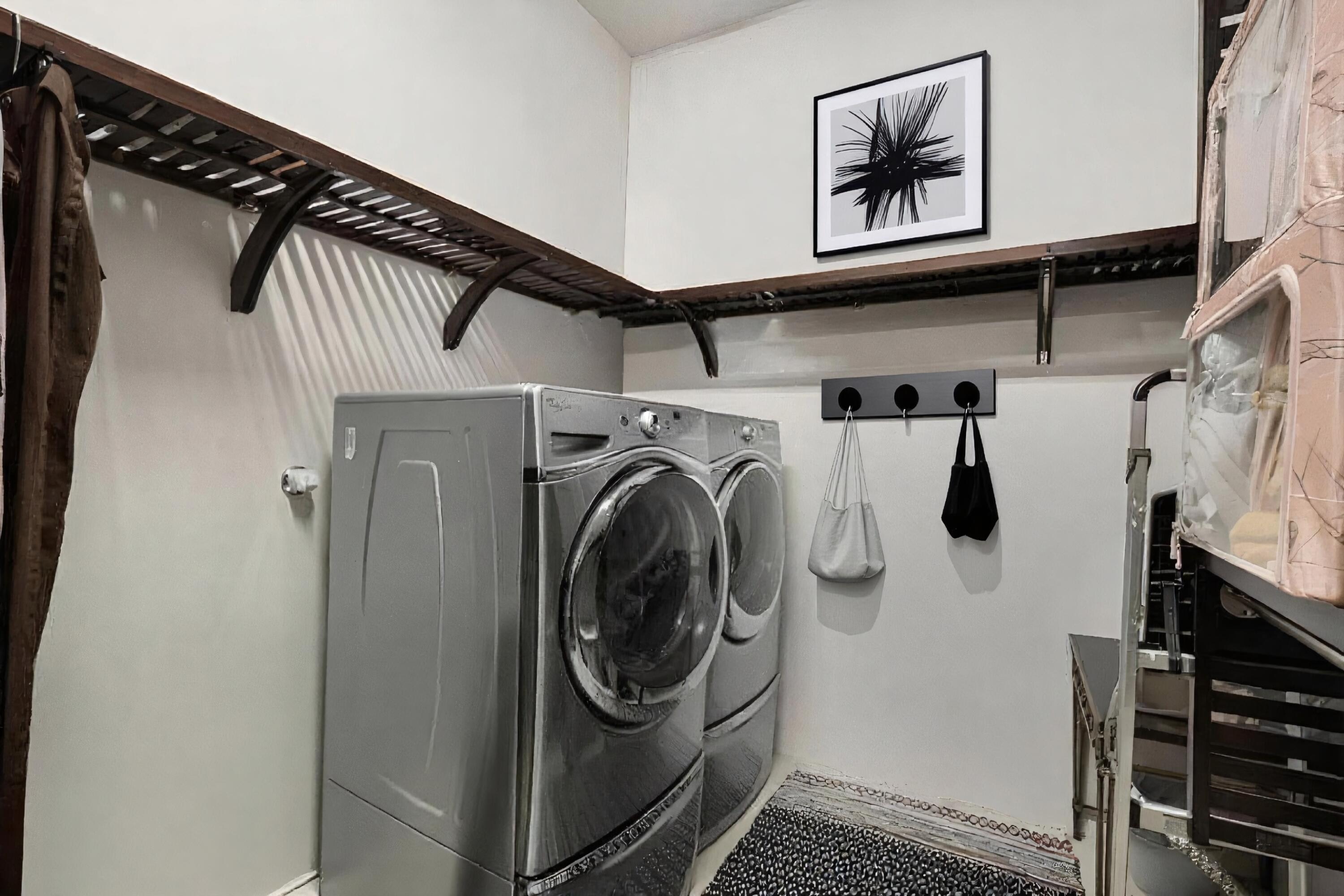 5763 University Boulevard SE