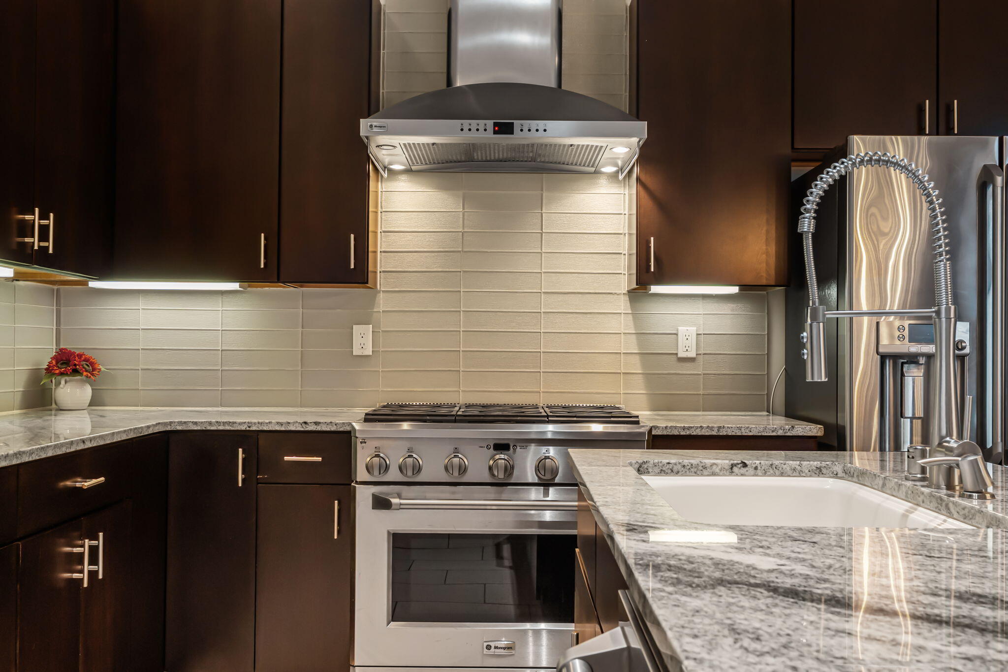 5763 University Boulevard SE