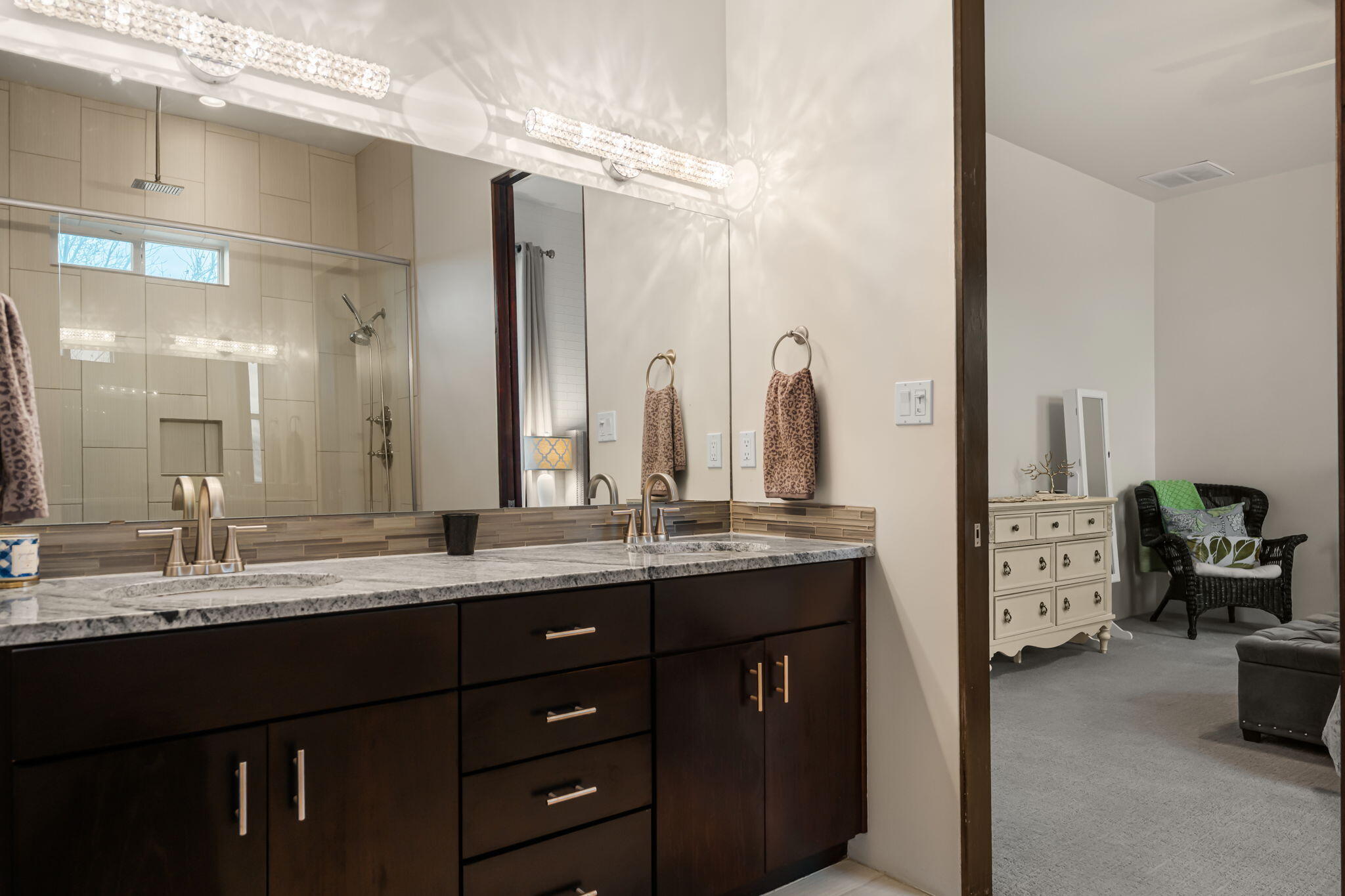 5763 University Boulevard SE