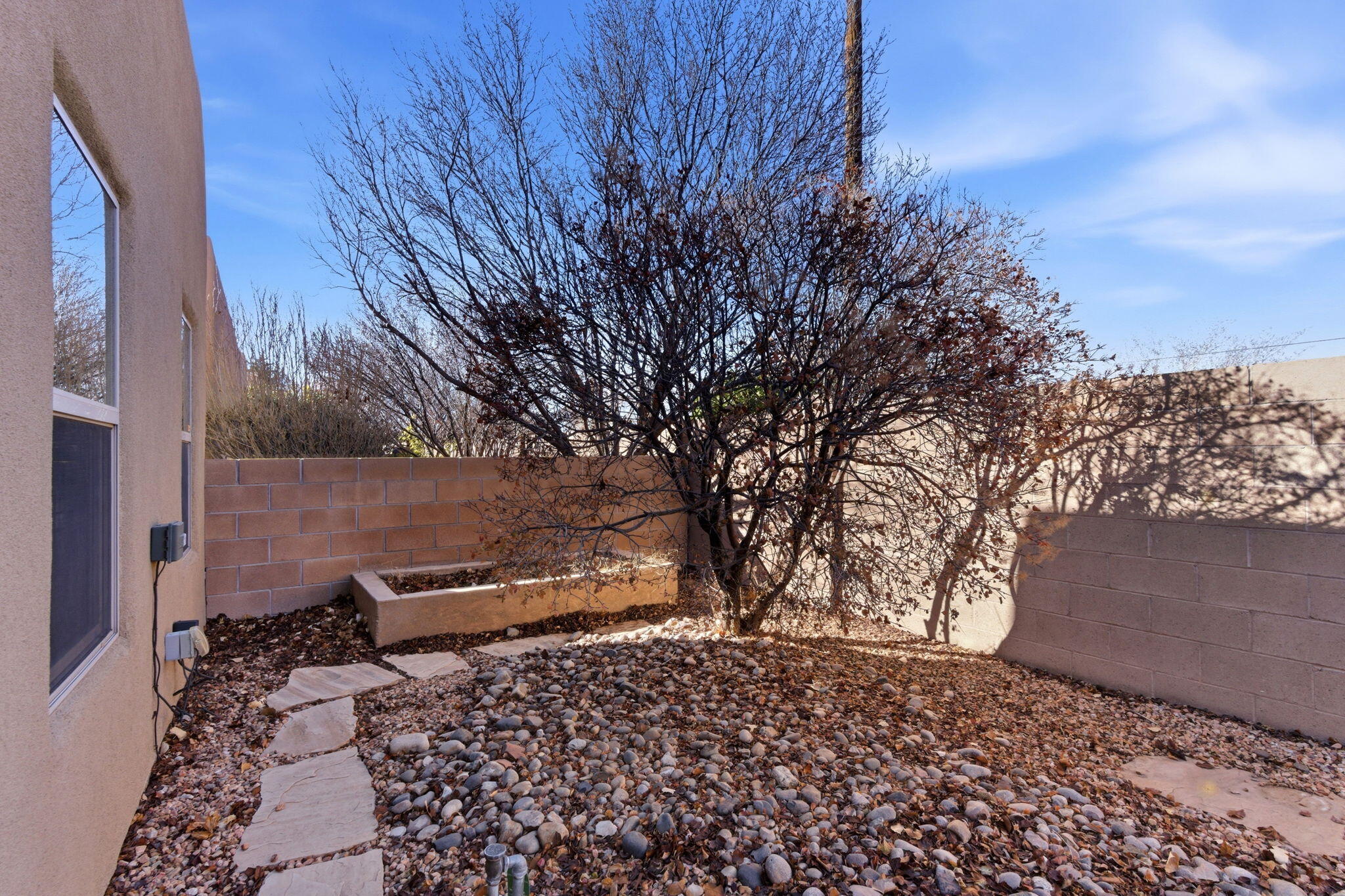 1323 Valle Lane NW