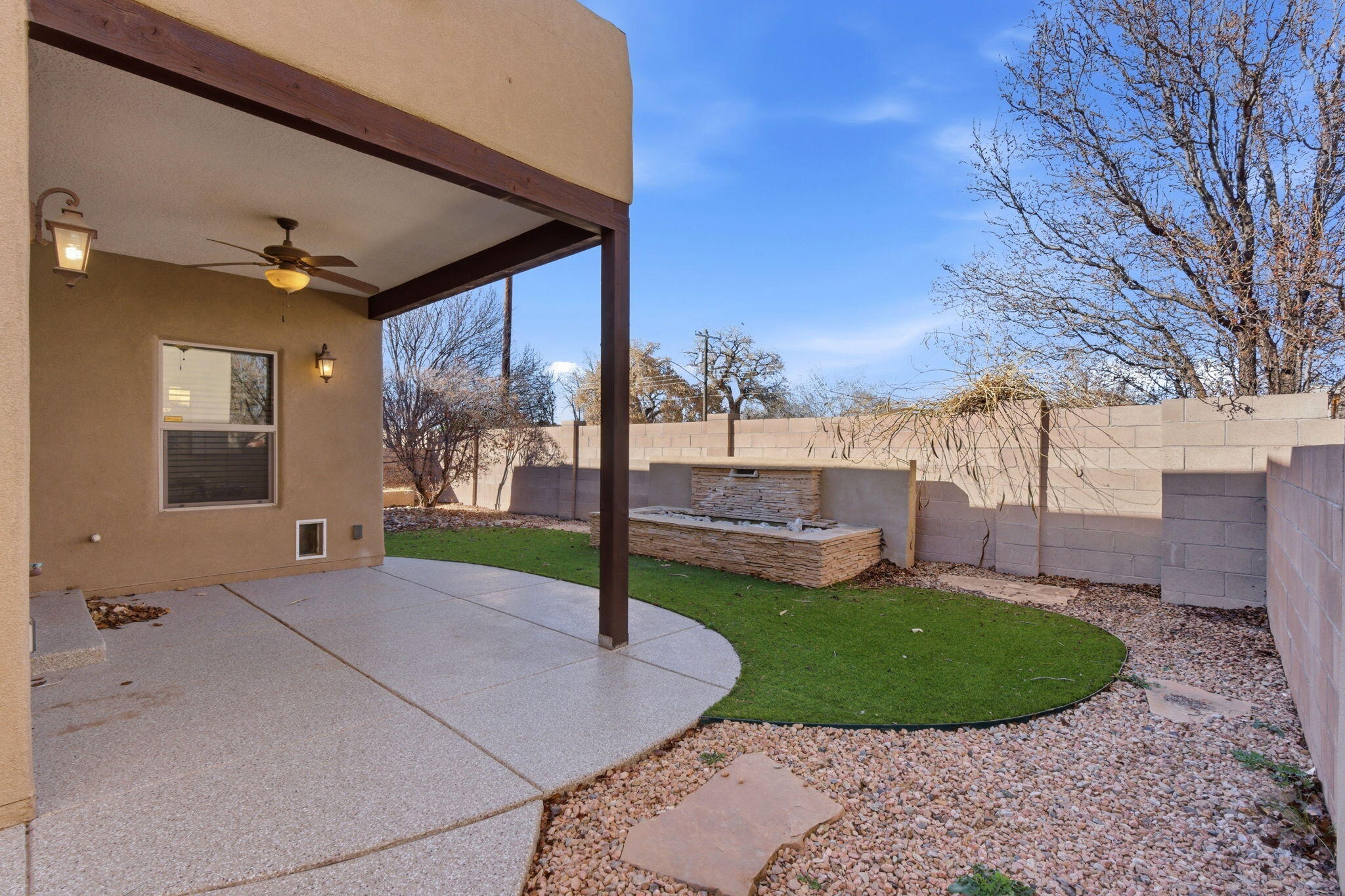 1323 Valle Lane NW