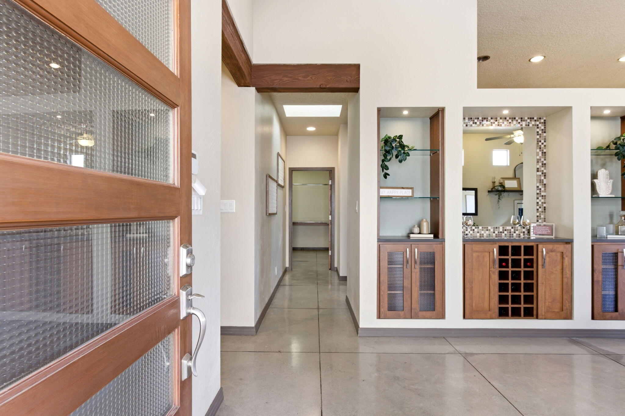 1323 Valle Lane NW
