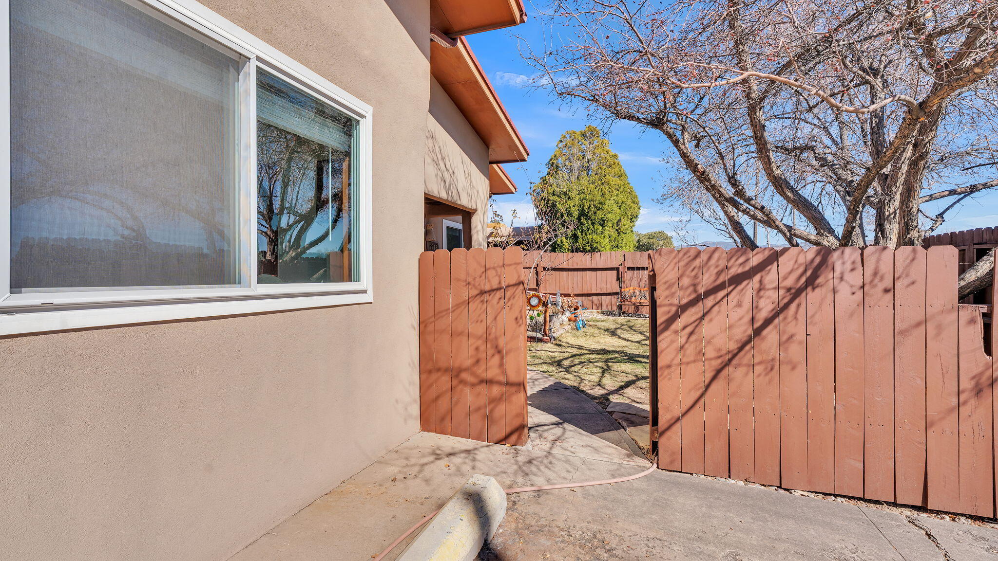 2913 Calle De Oriente