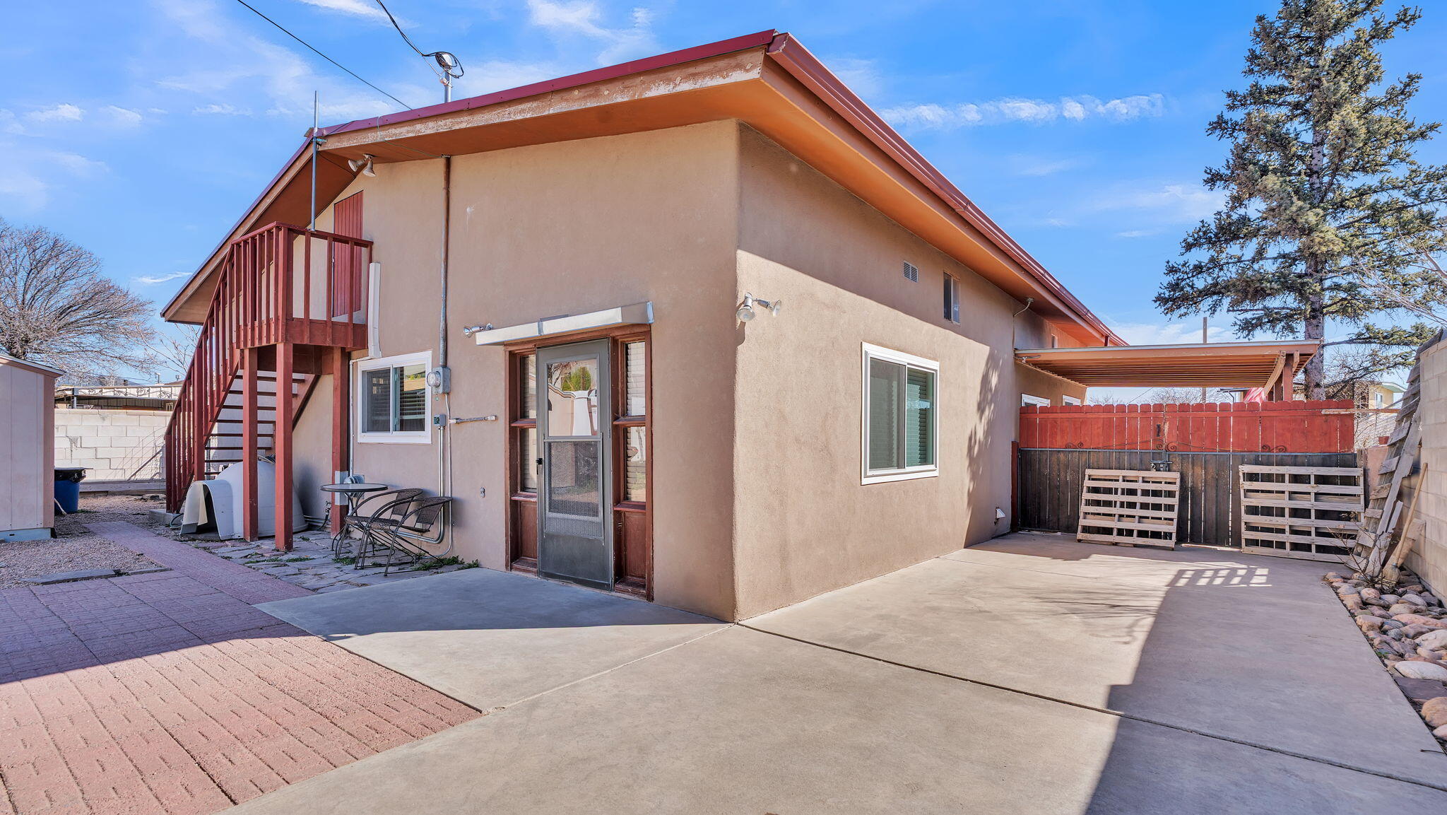 2913 Calle De Oriente