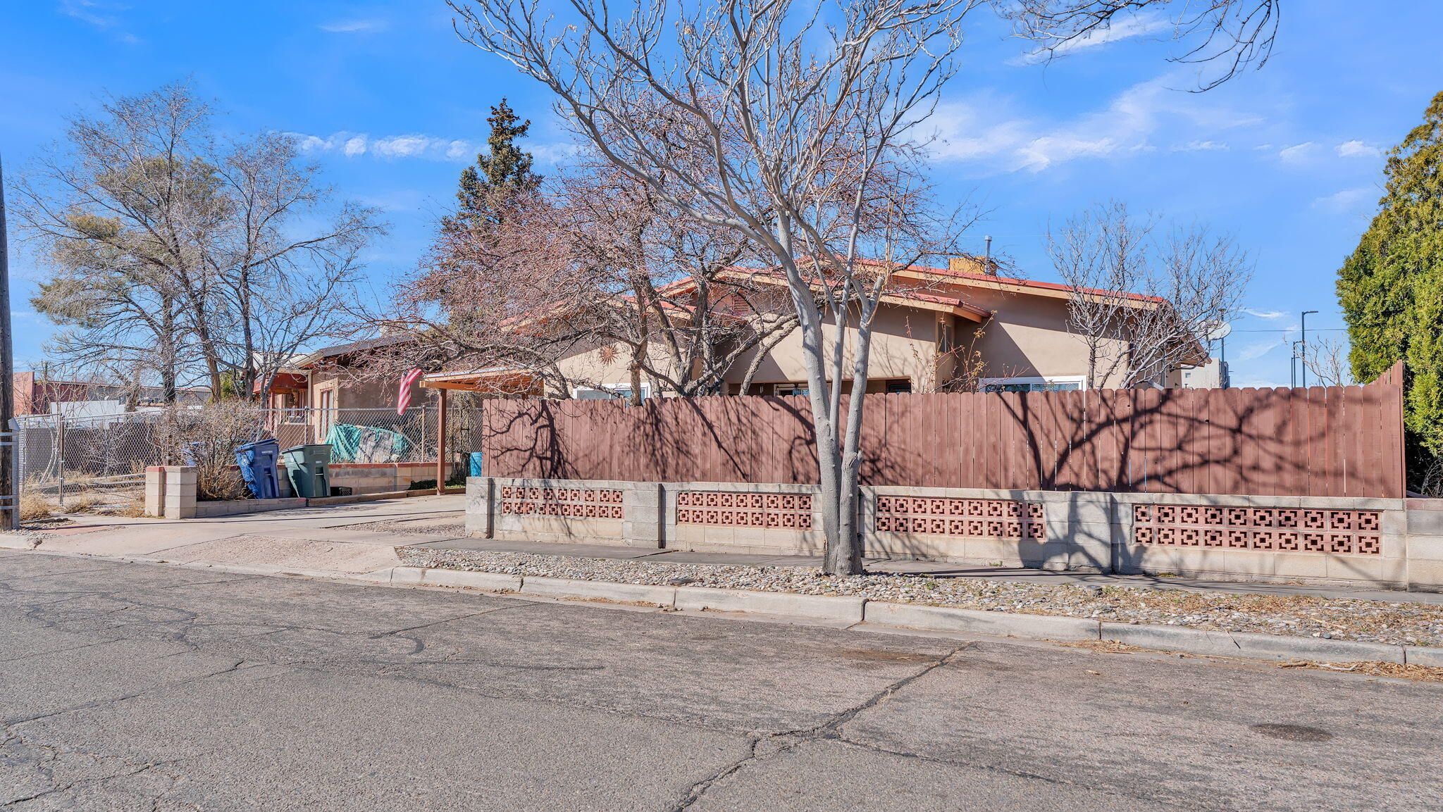 2913 Calle De Oriente