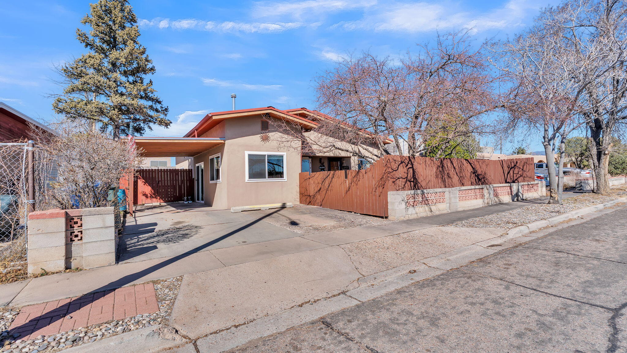 2913 Calle De Oriente