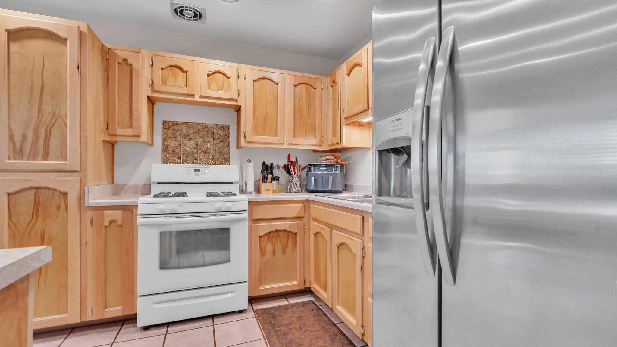 2913 Calle De Oriente