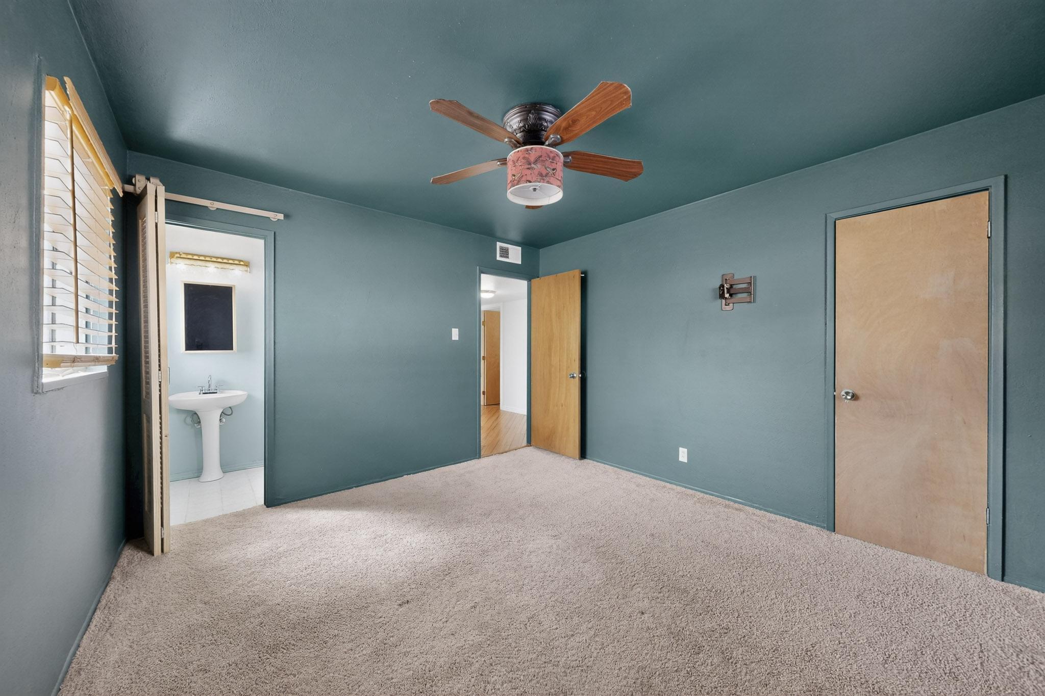 1722 Vermont Street NE