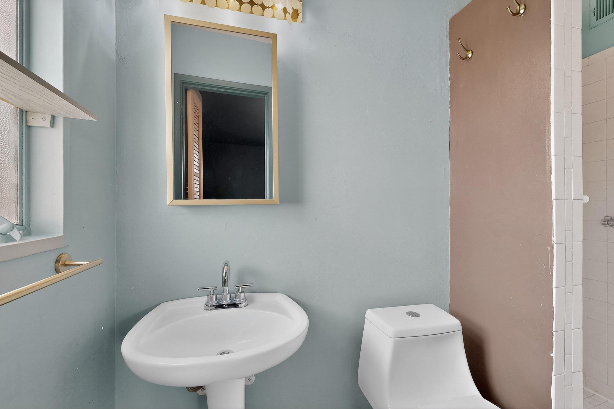 1722 Vermont Street NE