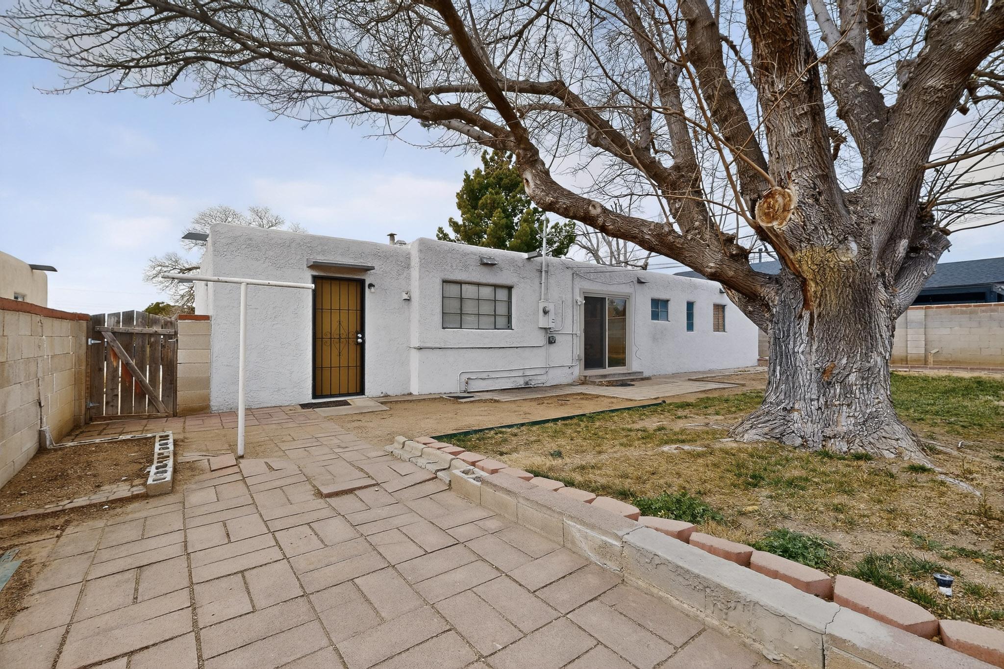 1722 Vermont Street NE